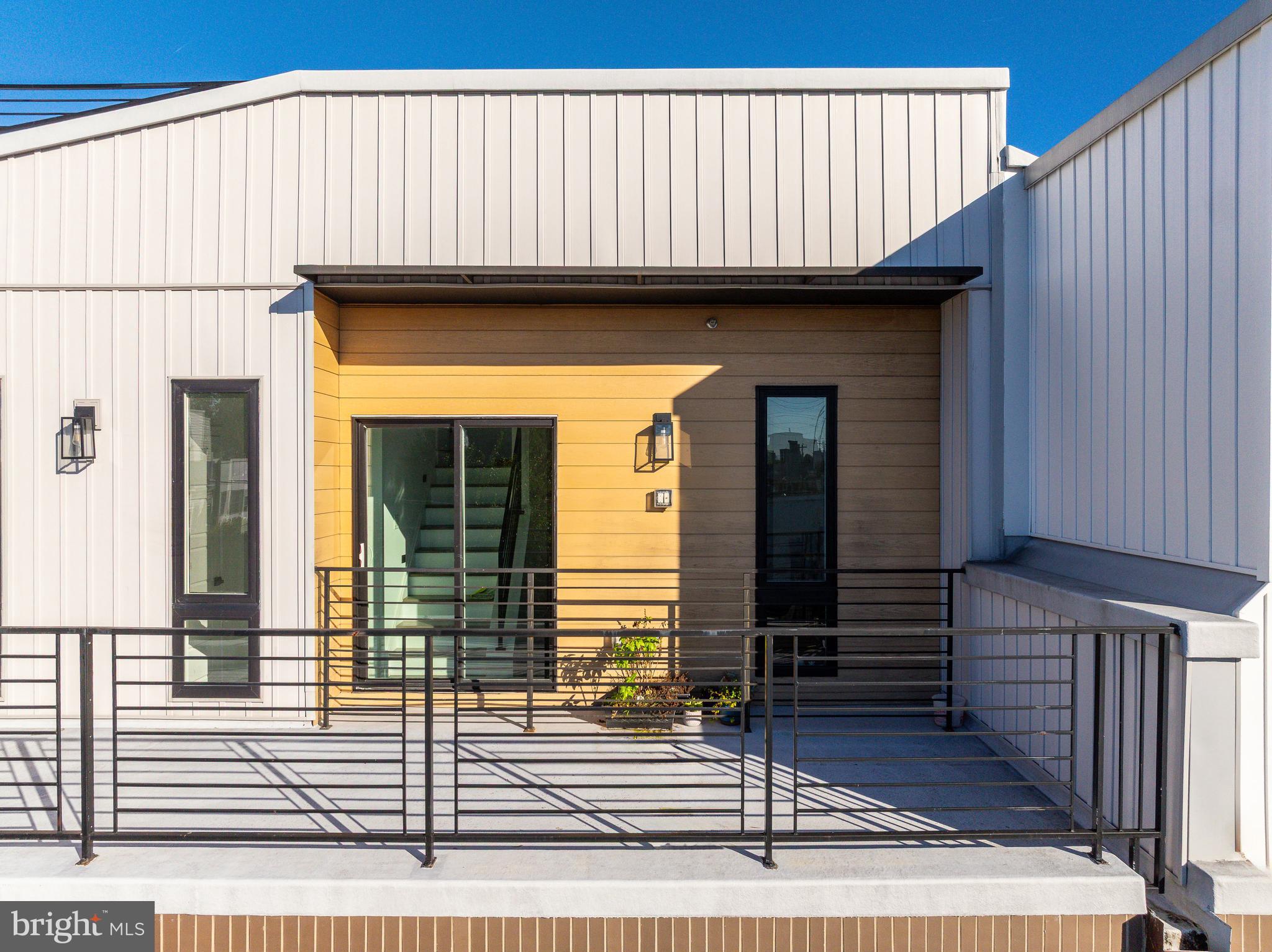 POINT BREEZE - Residential Income
