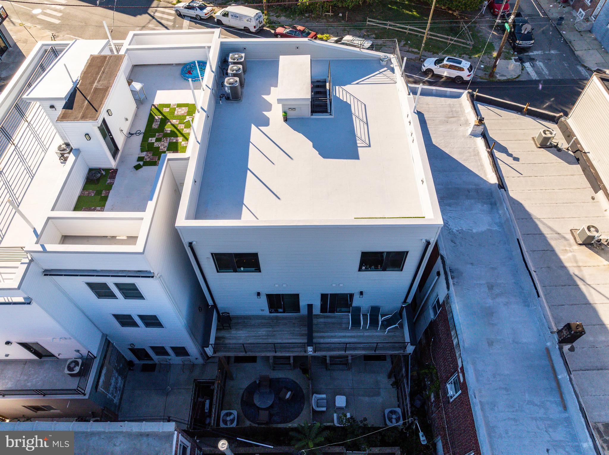 POINT BREEZE - Residential Income