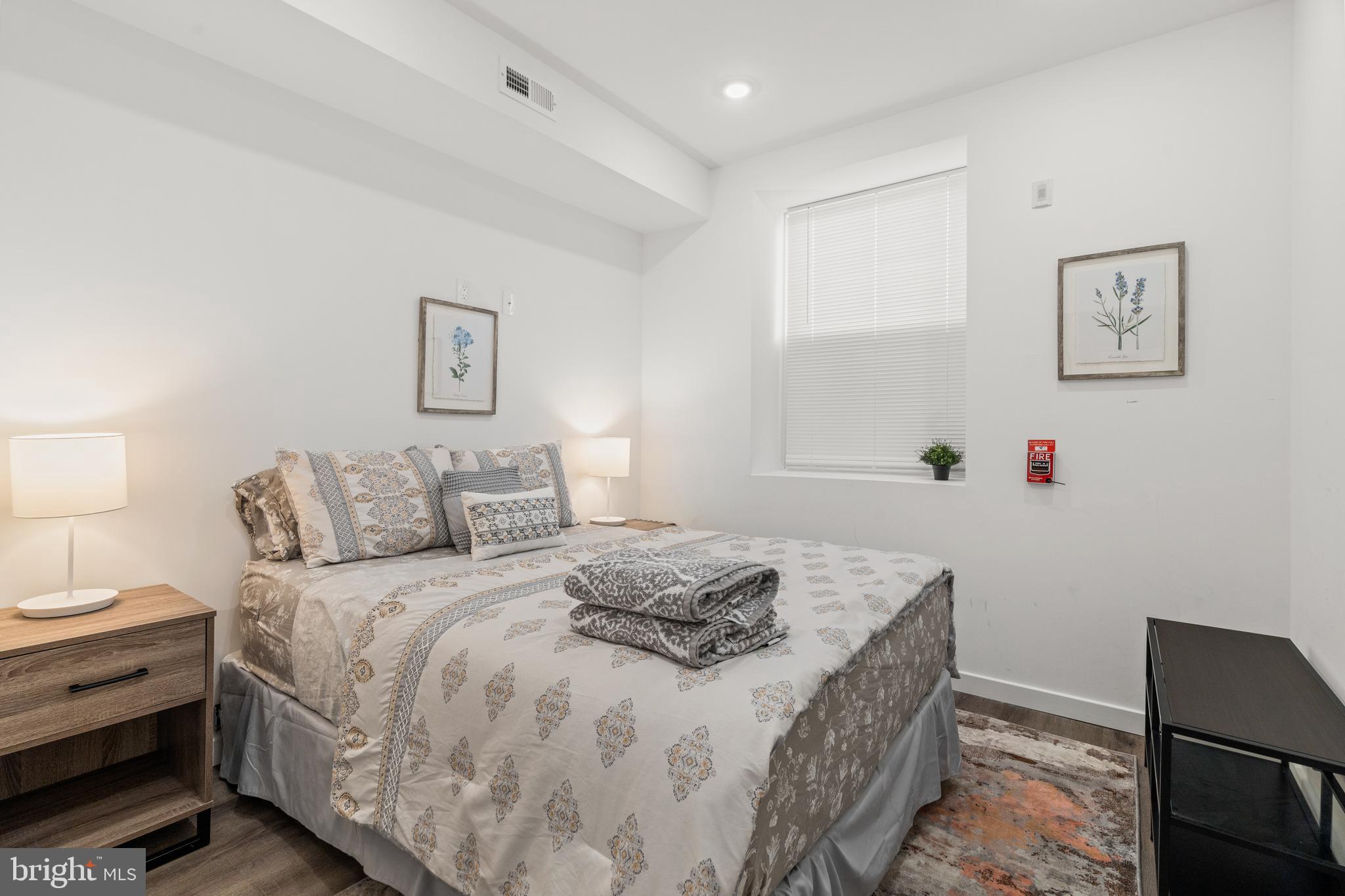 POINT BREEZE - Residential Income