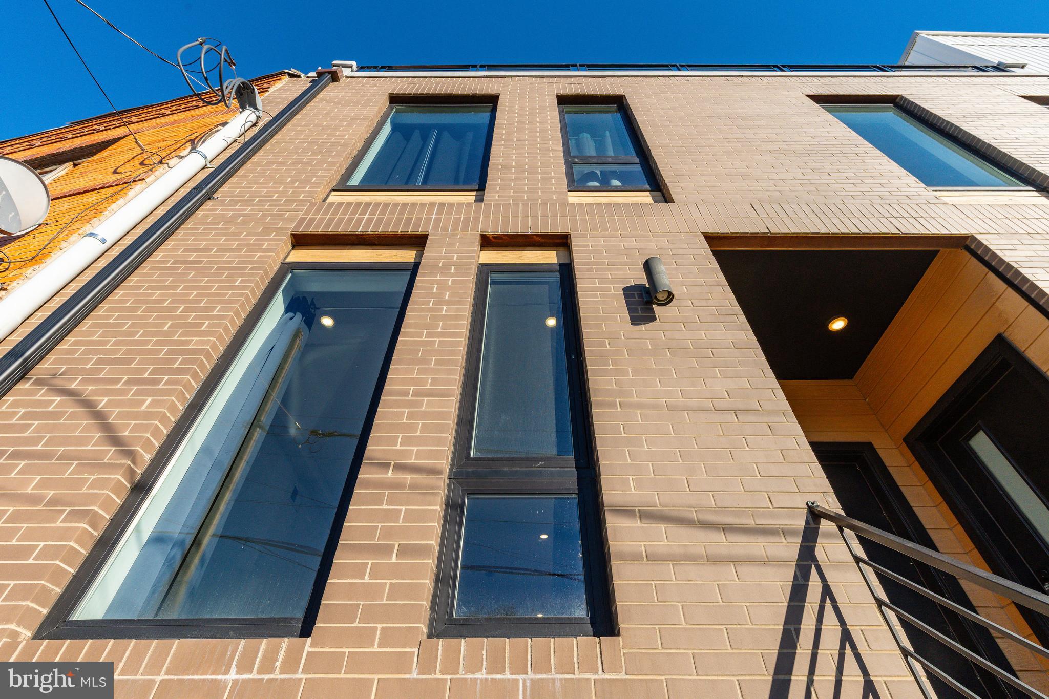 POINT BREEZE - Residential Income