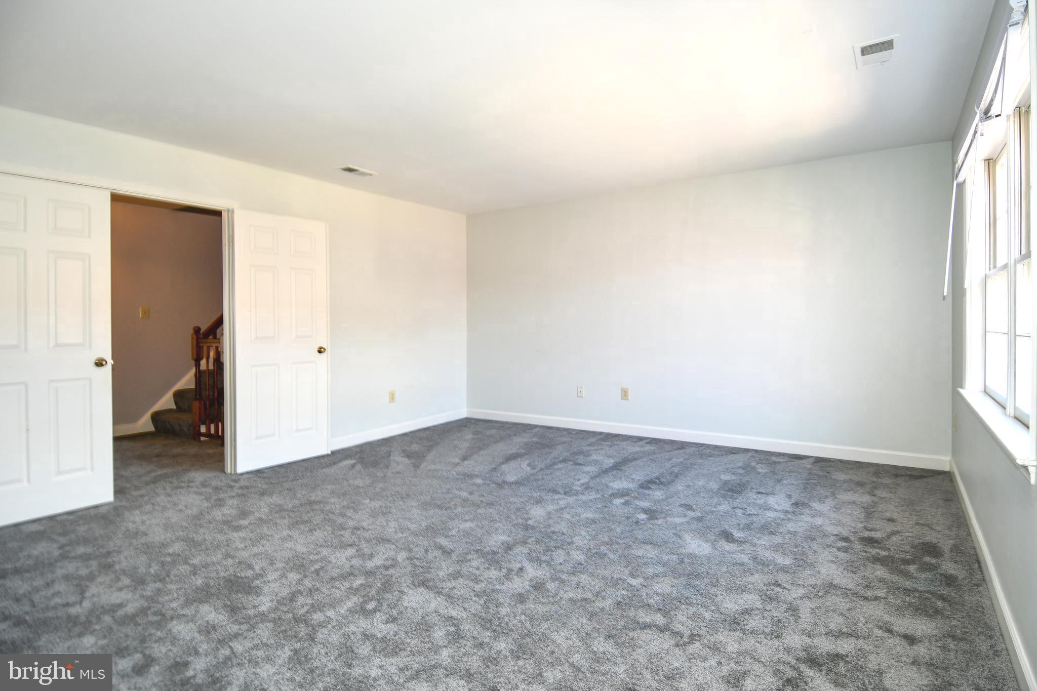 LANDMARK MEWS - Residential Lease