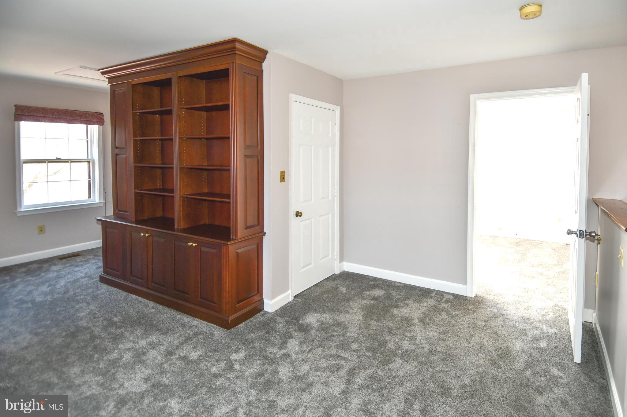 LANDMARK MEWS - Residential Lease