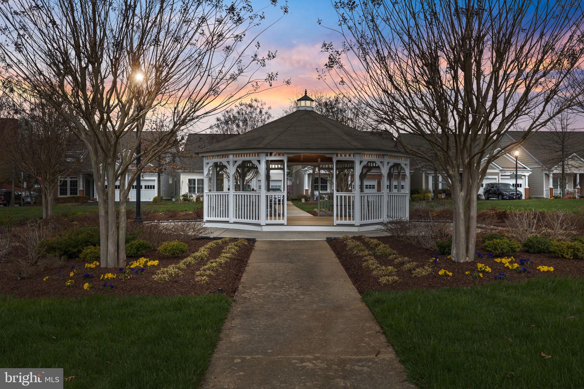 SPRING HILL - Residential