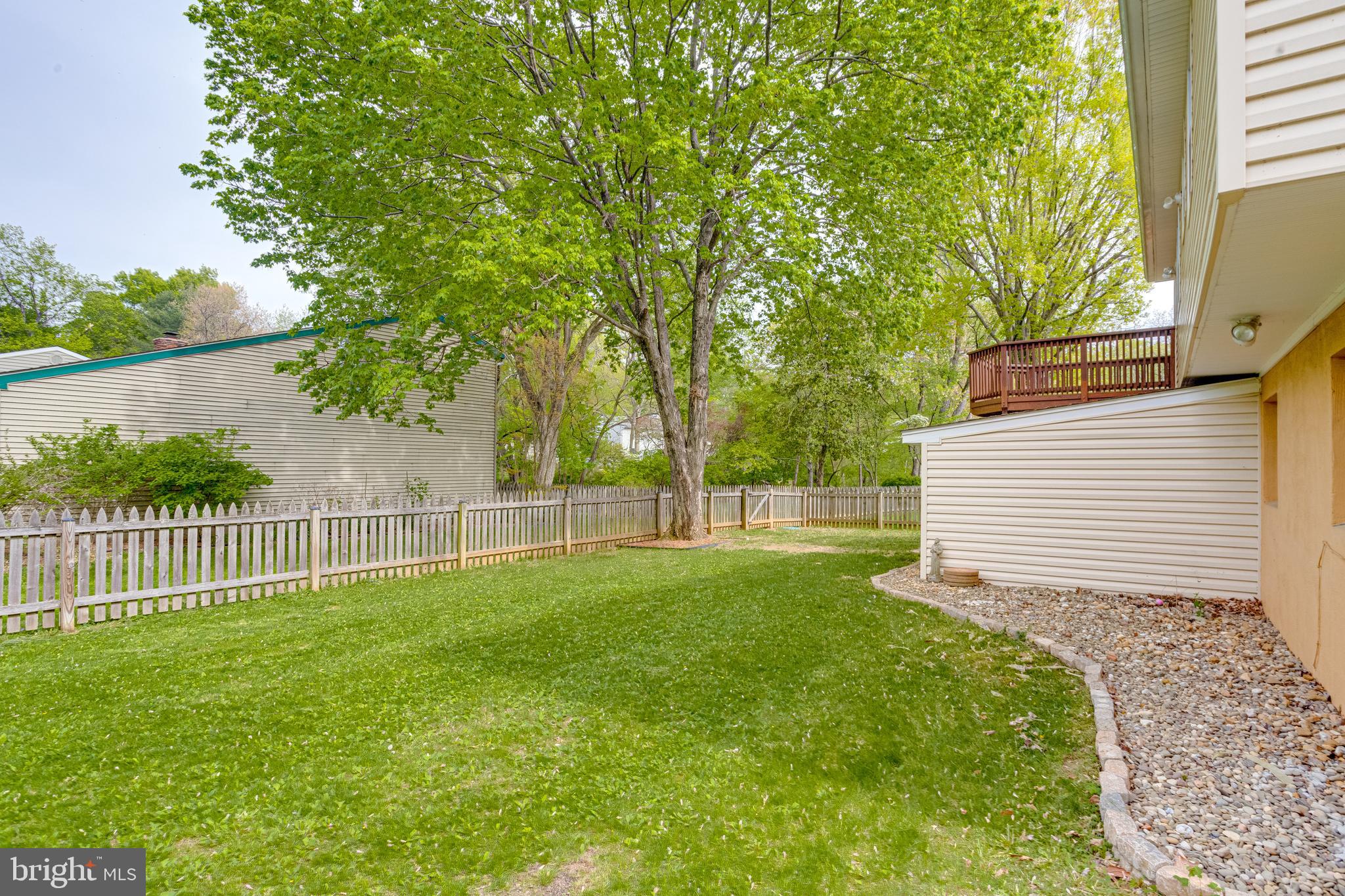 HUNTINGTON EAST - Residential
