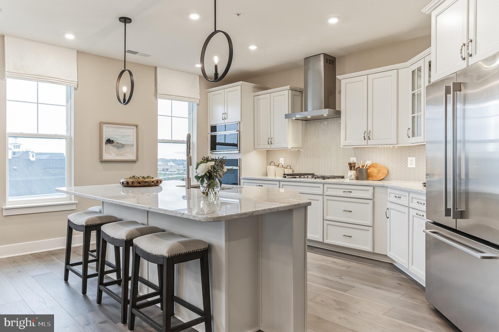 FOUR SEASONS AT KENT ISLAND - Residential