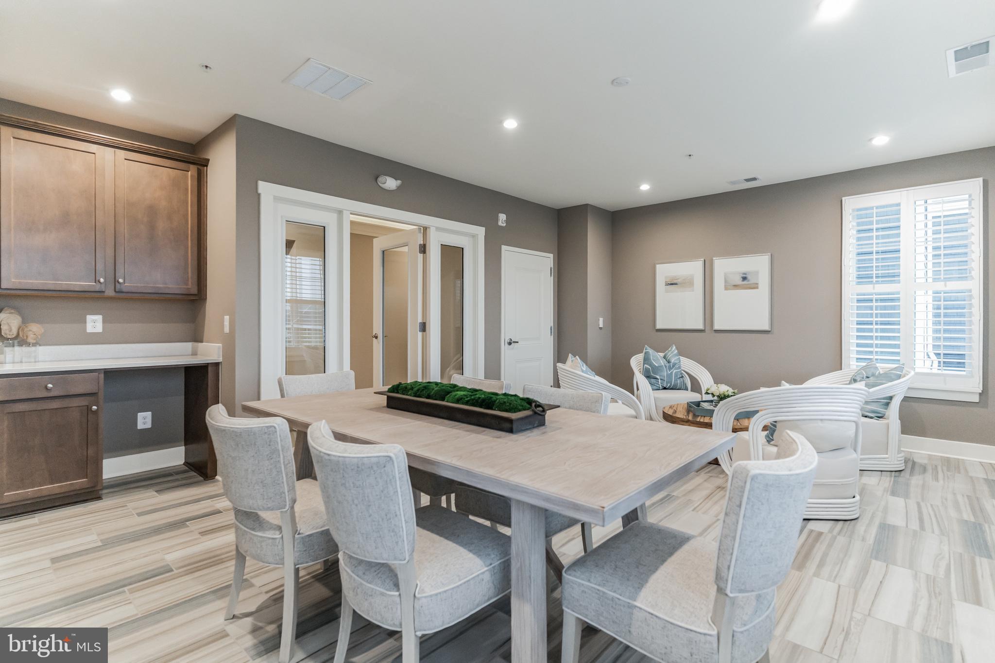 FOUR SEASONS AT KENT ISLAND - Residential