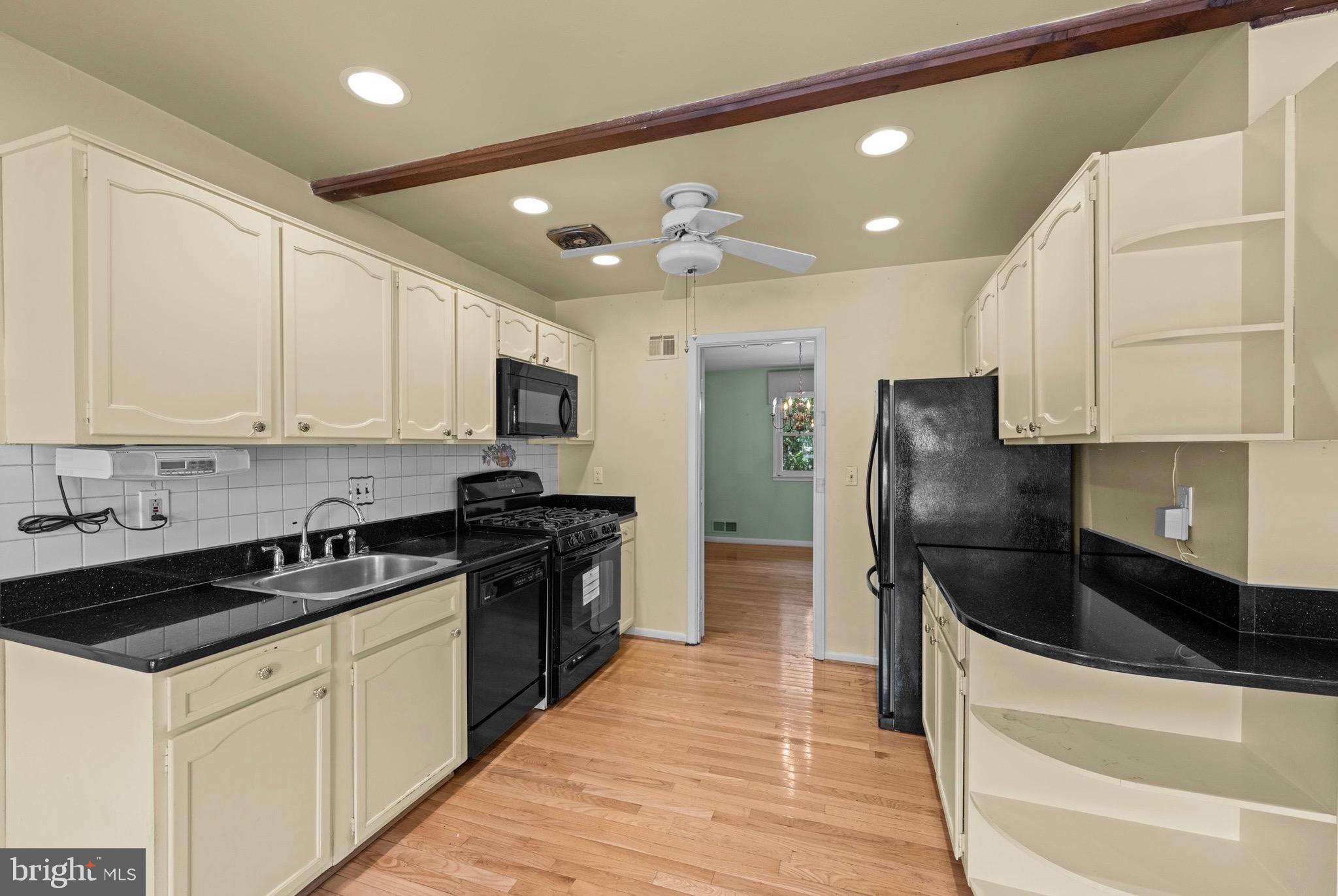 STONEGATE - Residential
