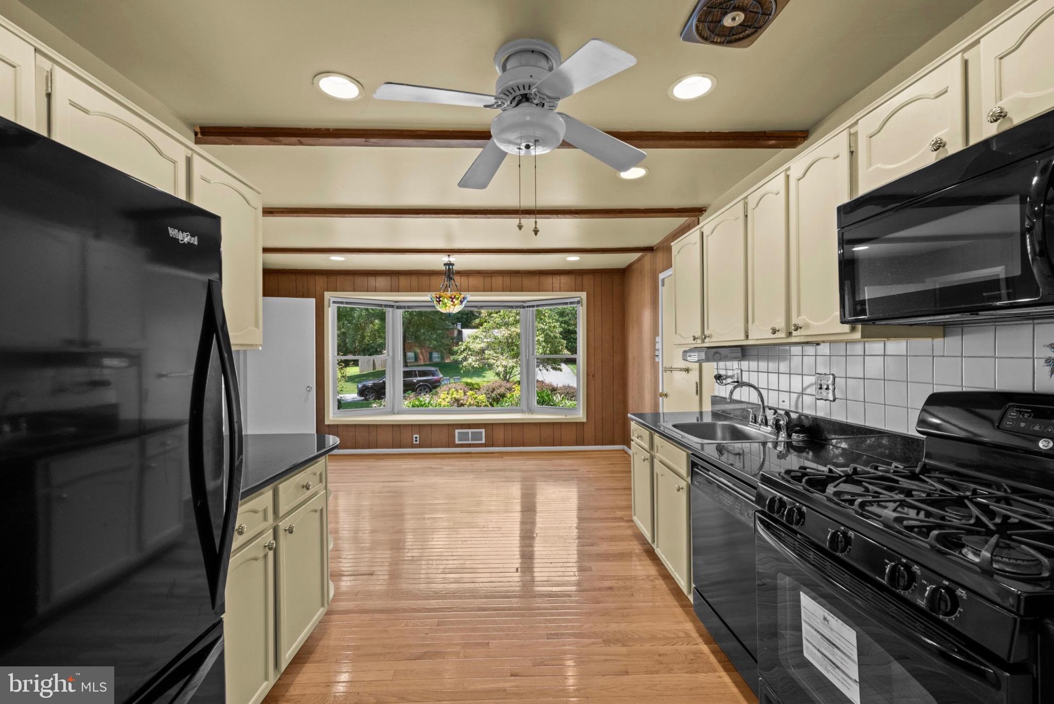 STONEGATE - Residential