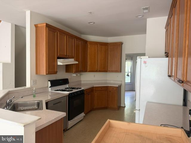 VILLAGE OF RIVER HILL - Residential