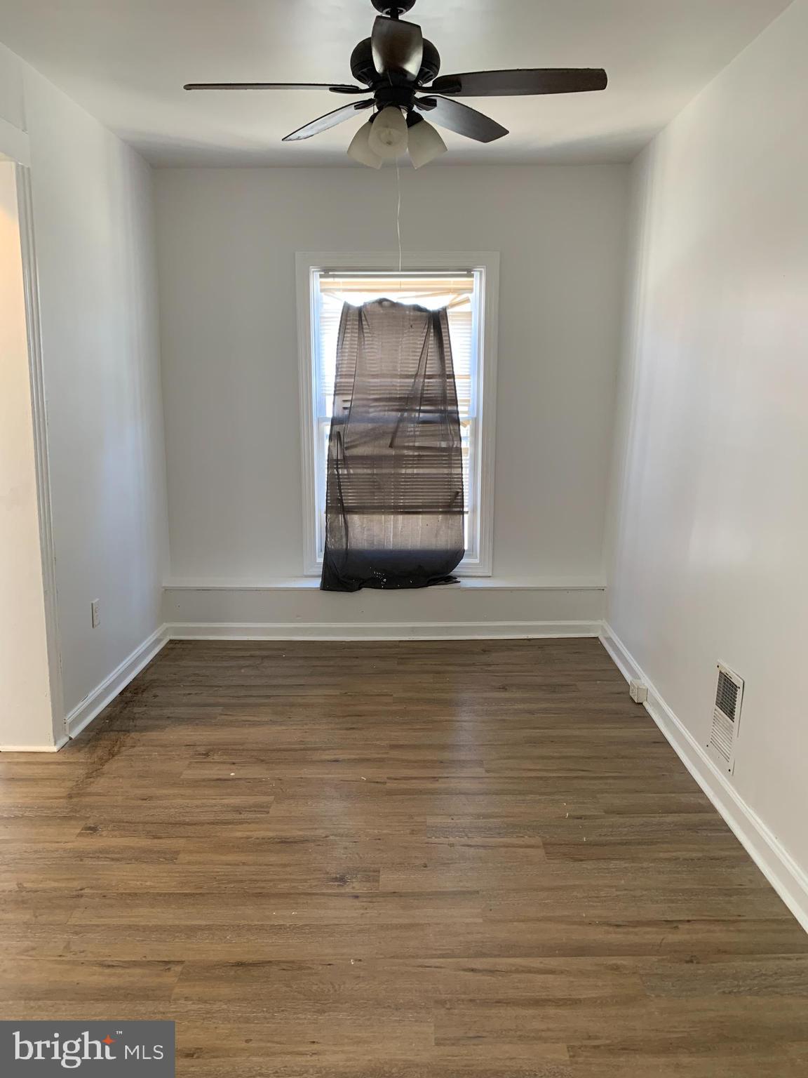 BROADWAY EAST - Residential