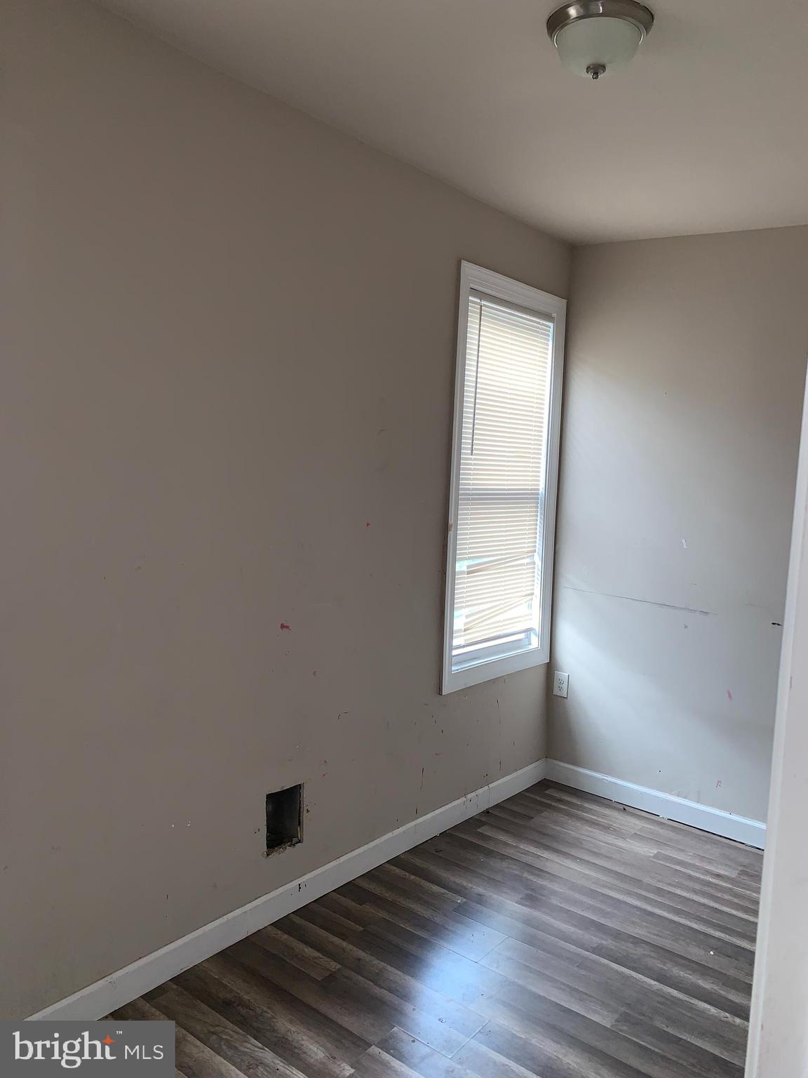 BROADWAY EAST - Residential
