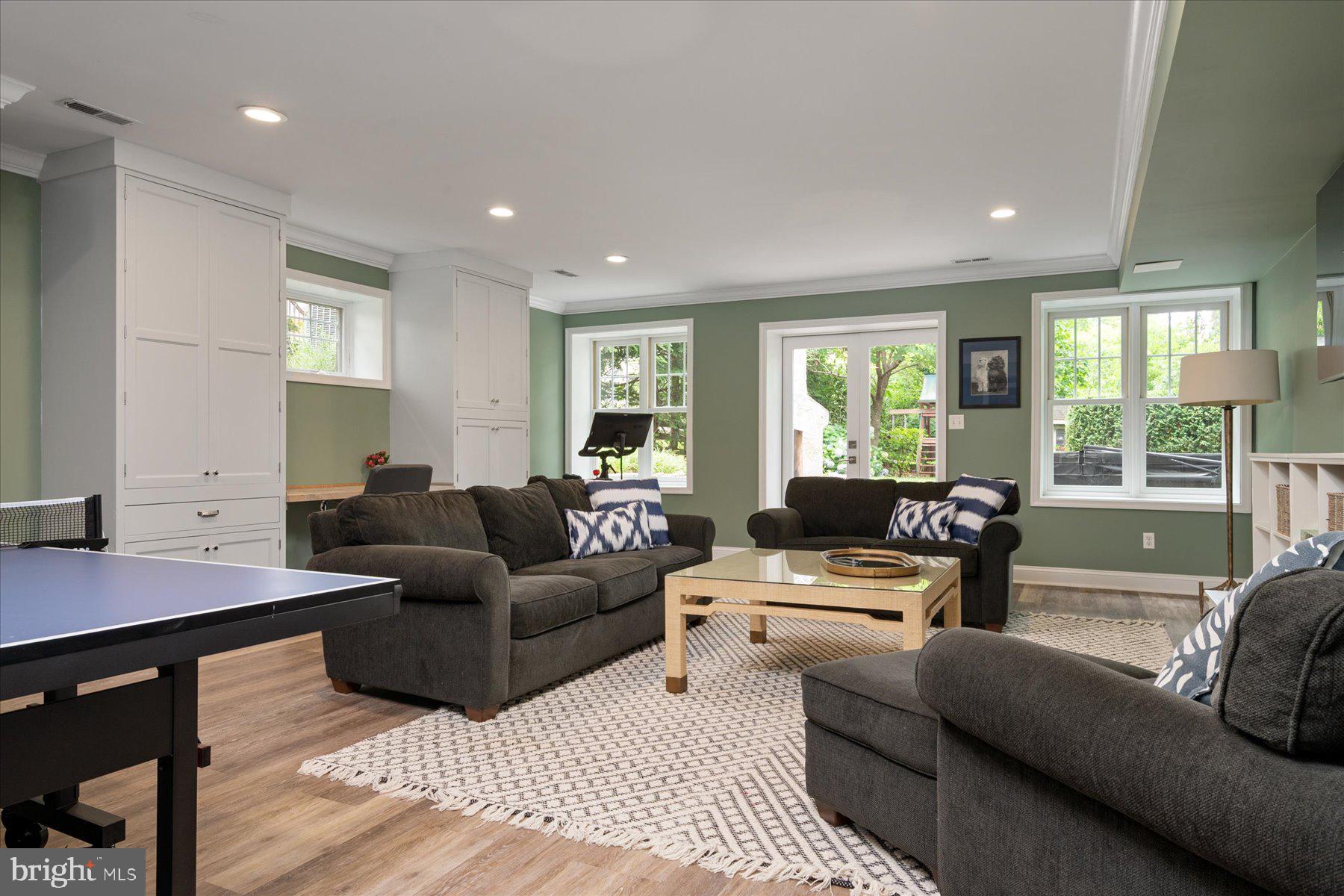 WEST ANNAPOLIS - Residential