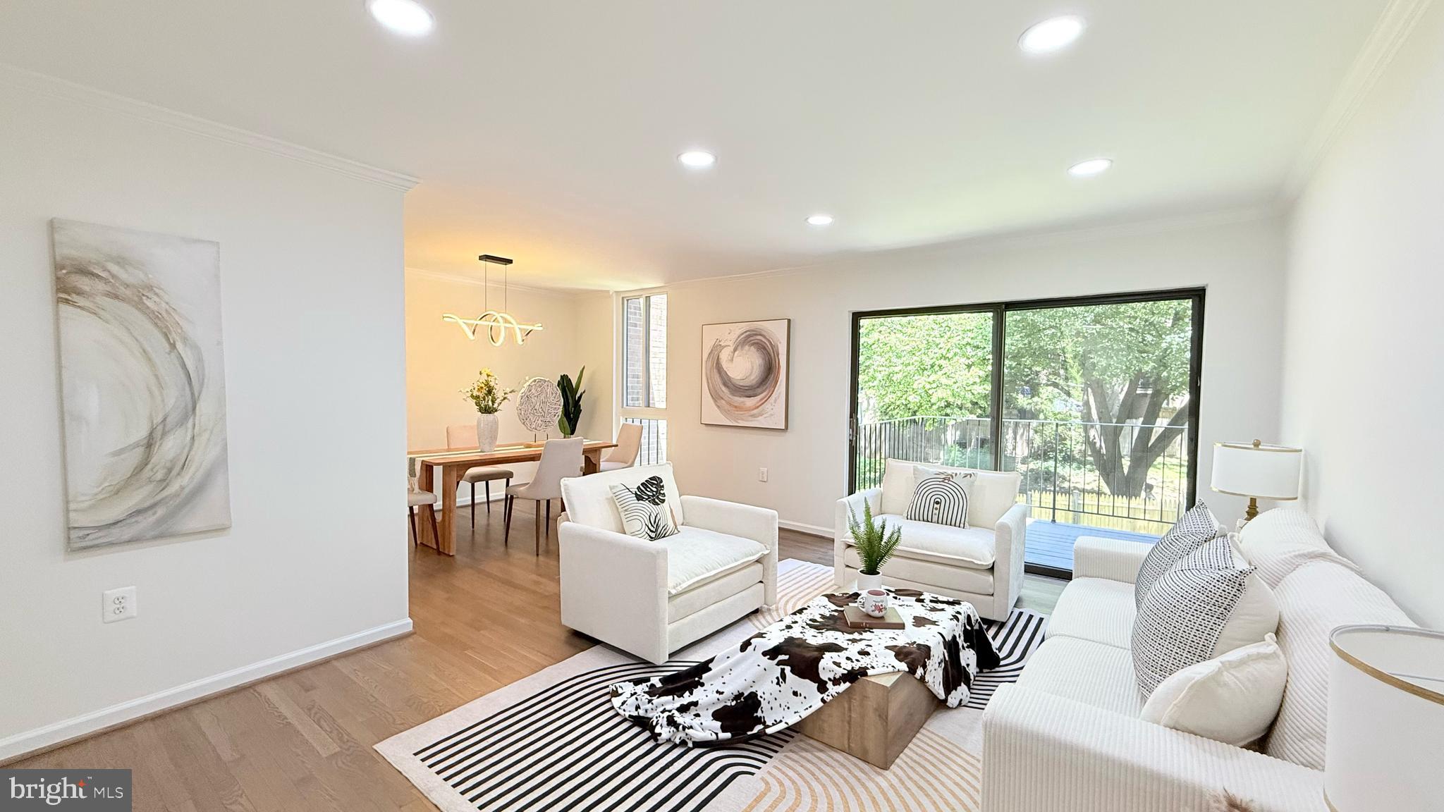 AMERICANA FAIRFAX - Residential