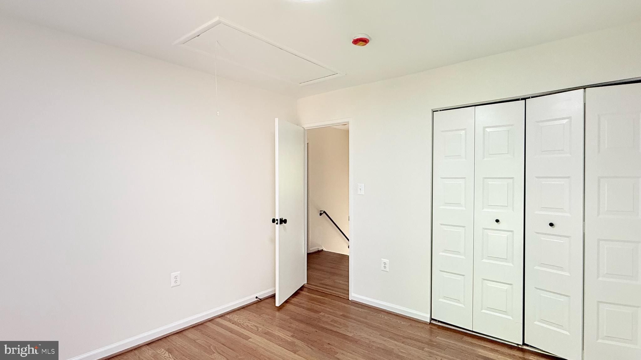 AMERICANA FAIRFAX - Residential