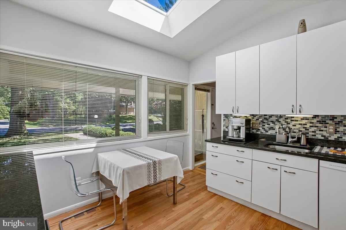 CARDEROCK SPRINGS - Residential