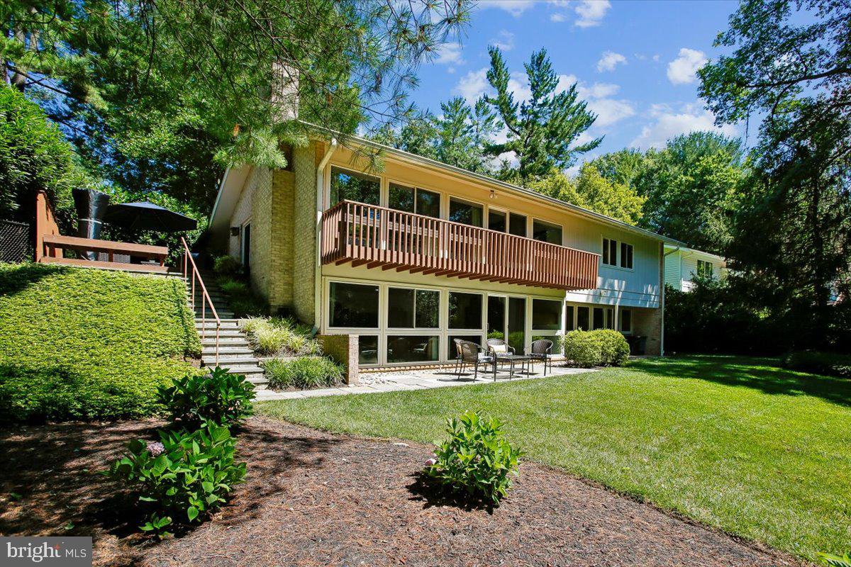 CARDEROCK SPRINGS - Residential