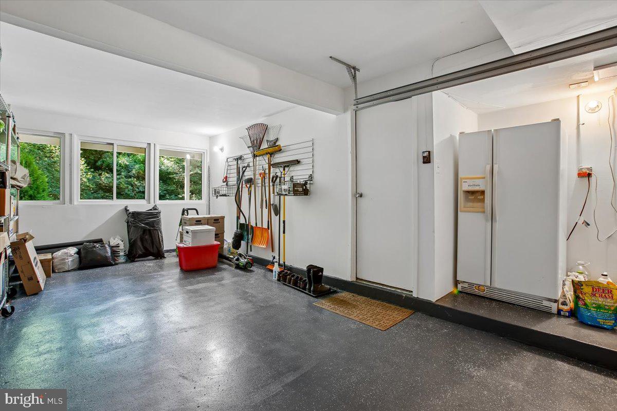 CARDEROCK SPRINGS - Residential