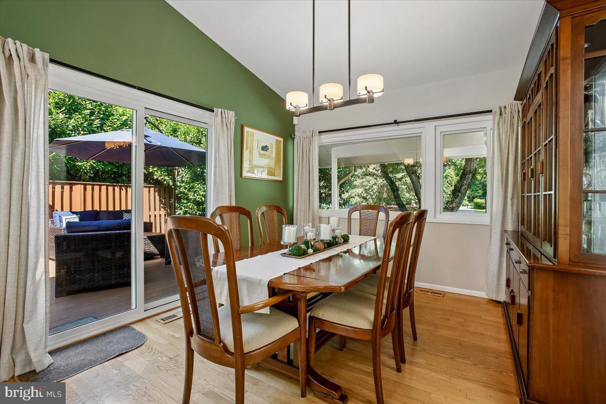 CARDEROCK SPRINGS - Residential