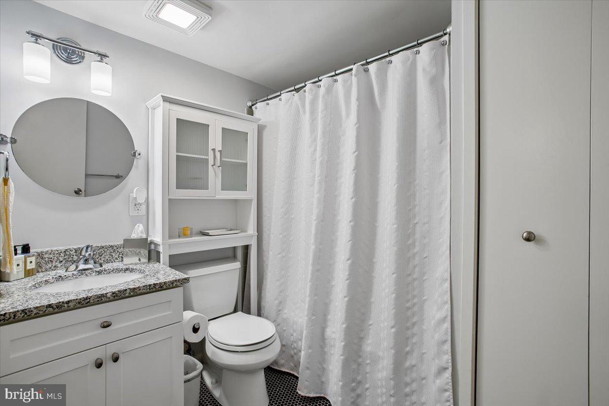 CARDEROCK SPRINGS - Residential