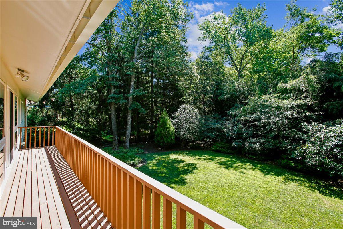 CARDEROCK SPRINGS - Residential