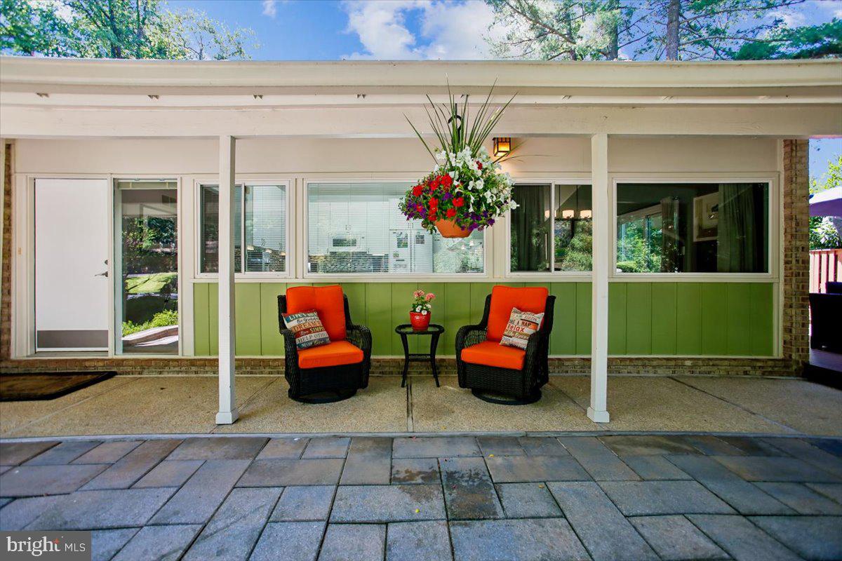 CARDEROCK SPRINGS - Residential