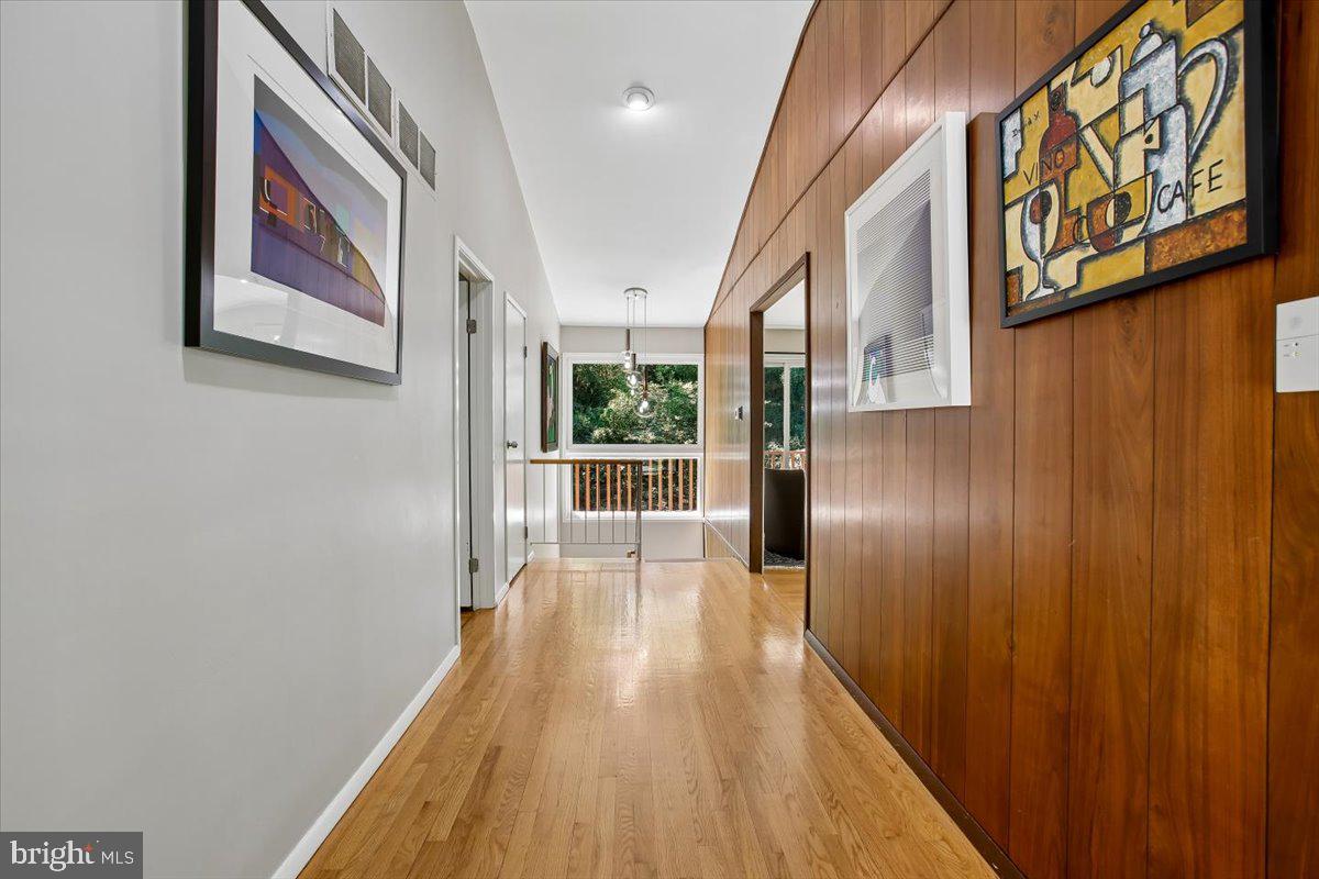 CARDEROCK SPRINGS - Residential