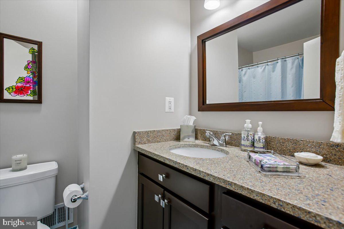 CARDEROCK SPRINGS - Residential