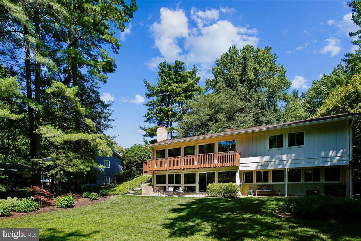 CARDEROCK SPRINGS - Residential
