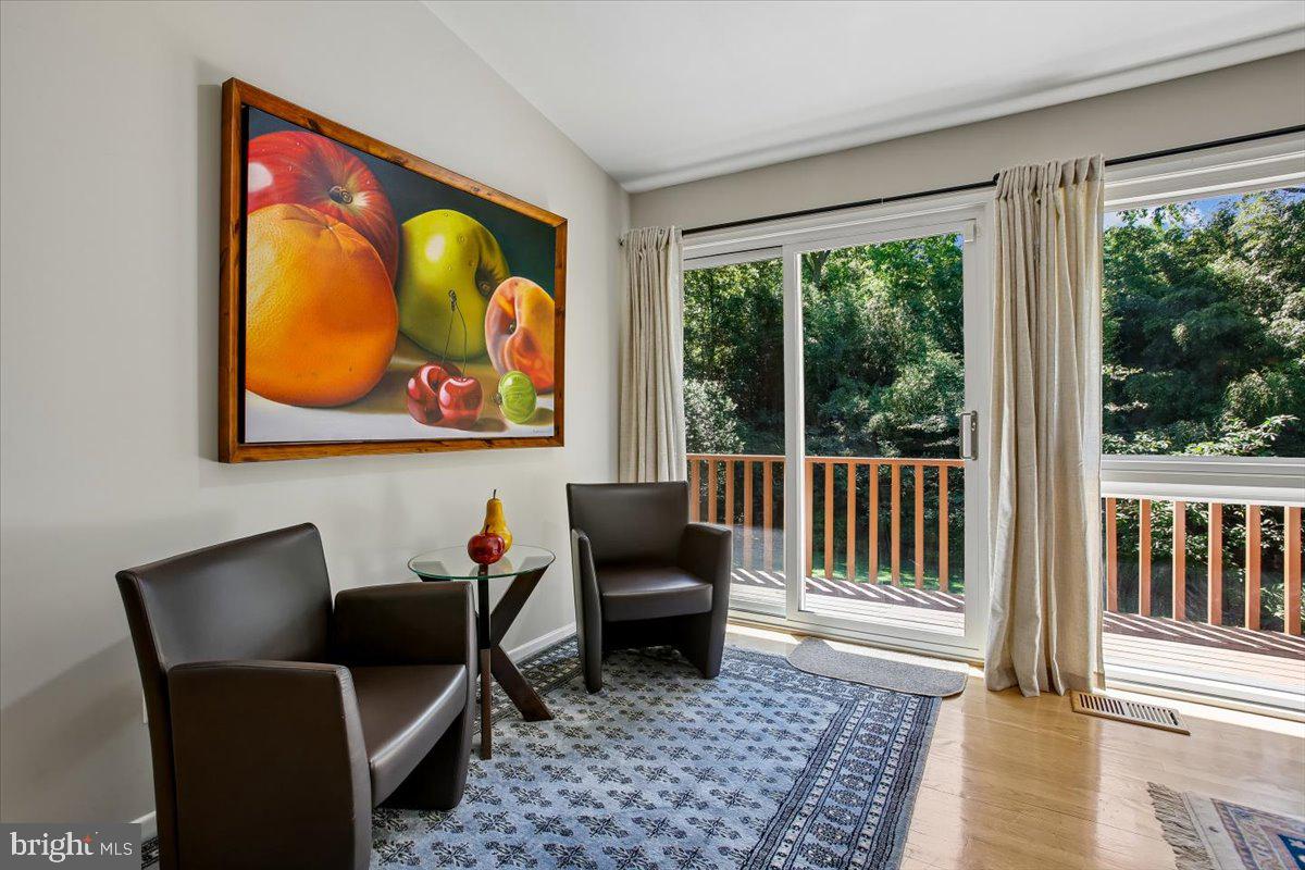 CARDEROCK SPRINGS - Residential