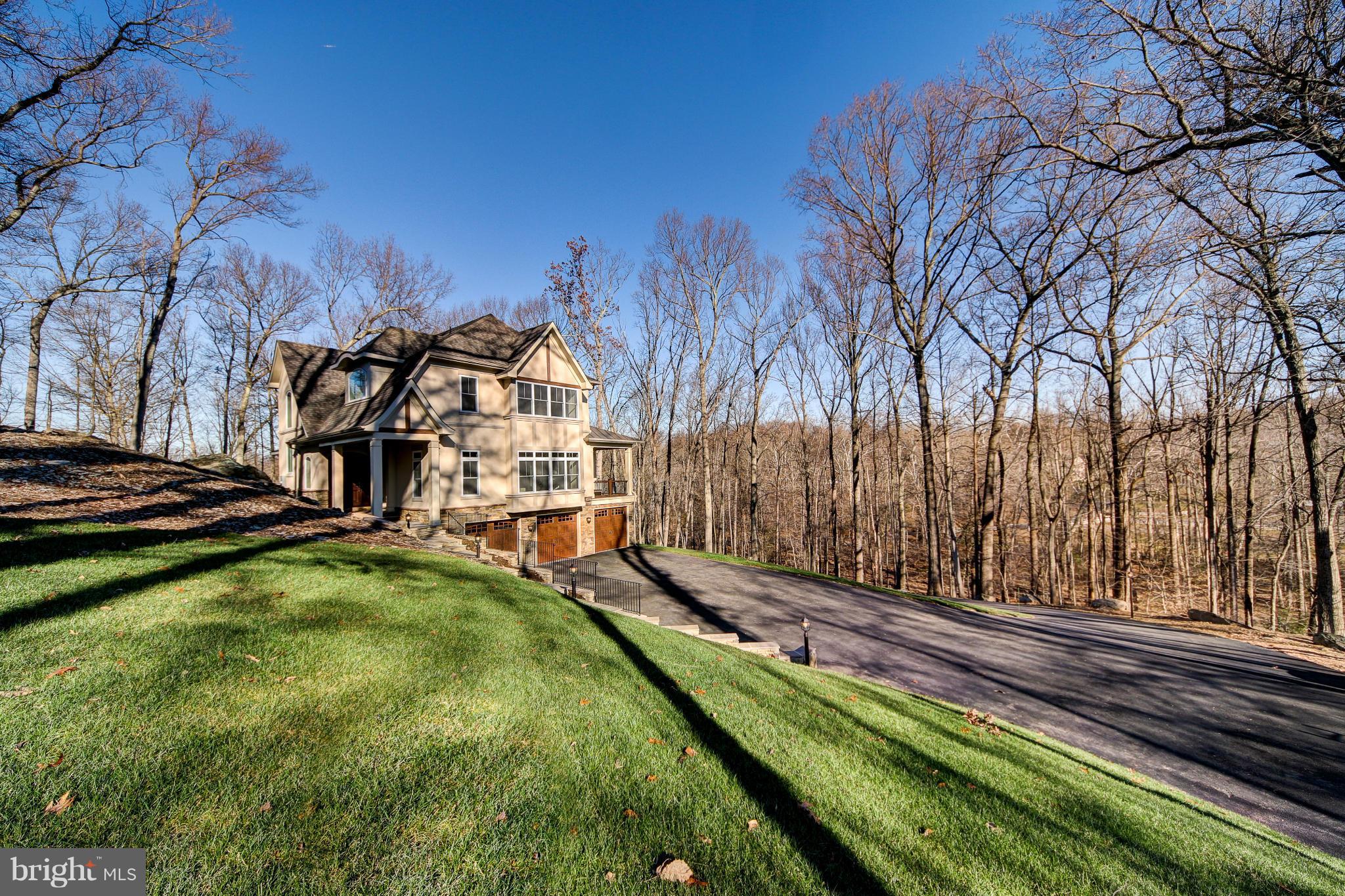 WOODSIDE ESTATES - Residential