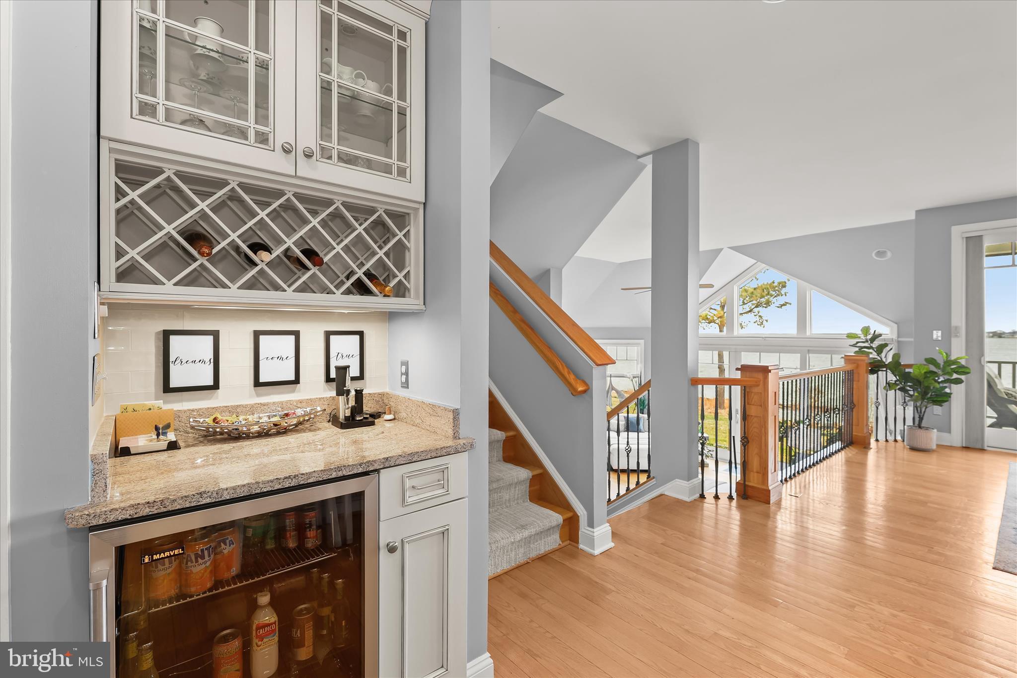 NARROWS POINTE - Residential