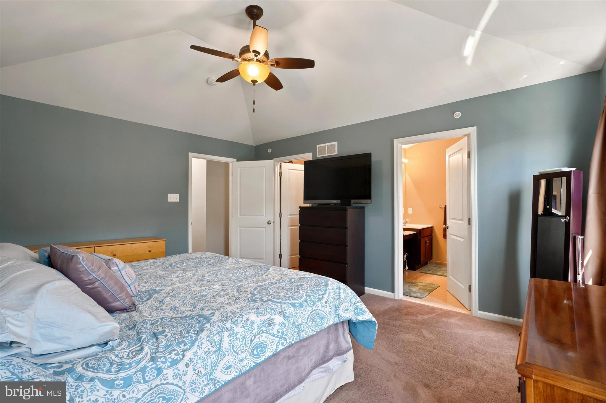 CARILLON HILL - Residential