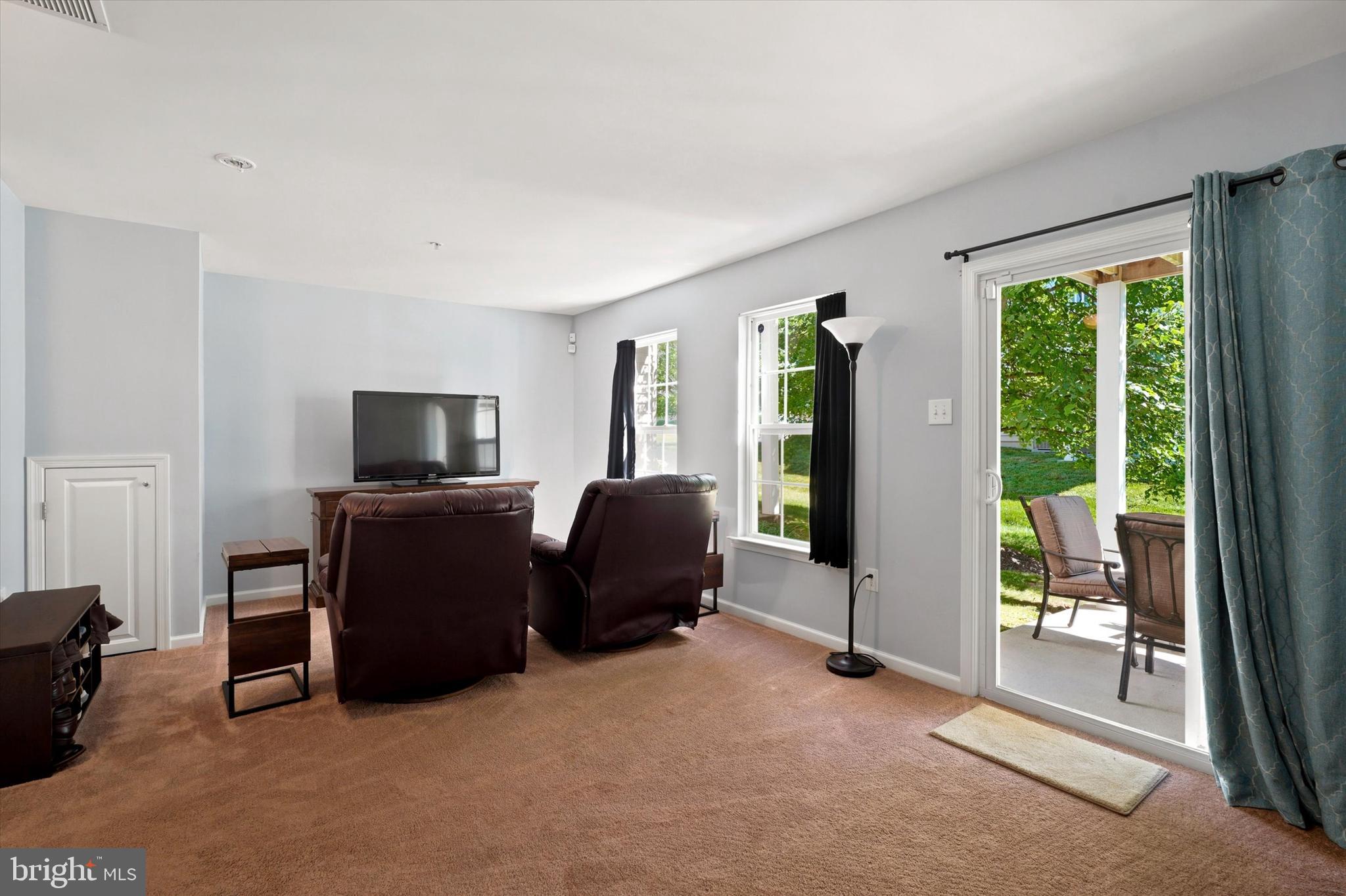 CARILLON HILL - Residential