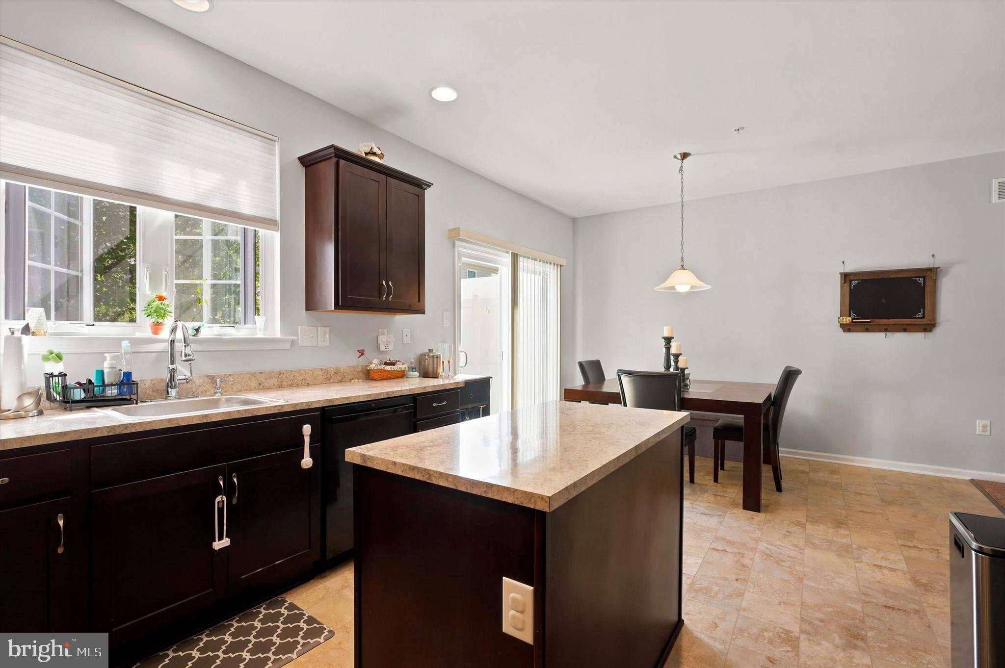 CARILLON HILL - Residential