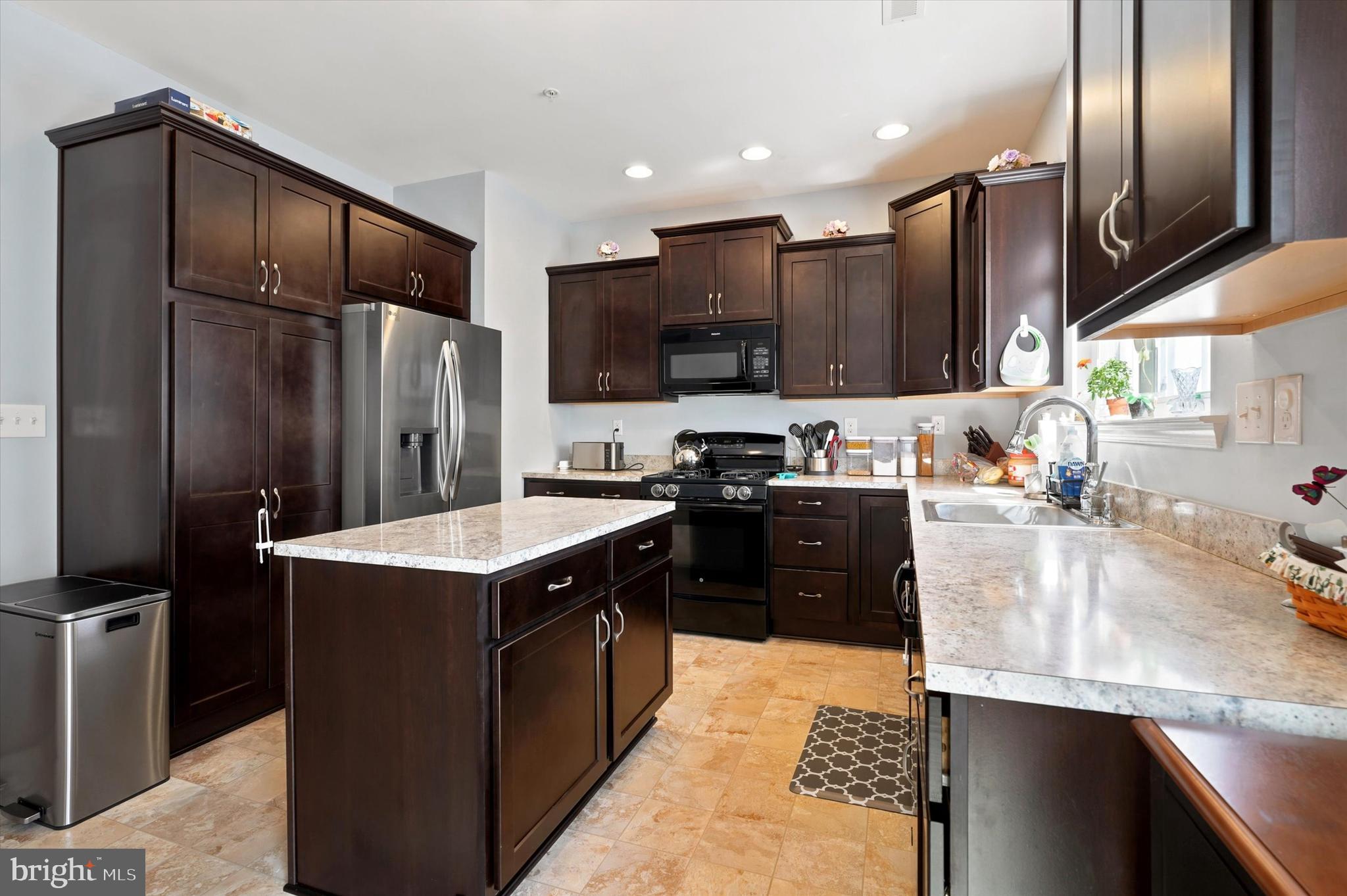 CARILLON HILL - Residential