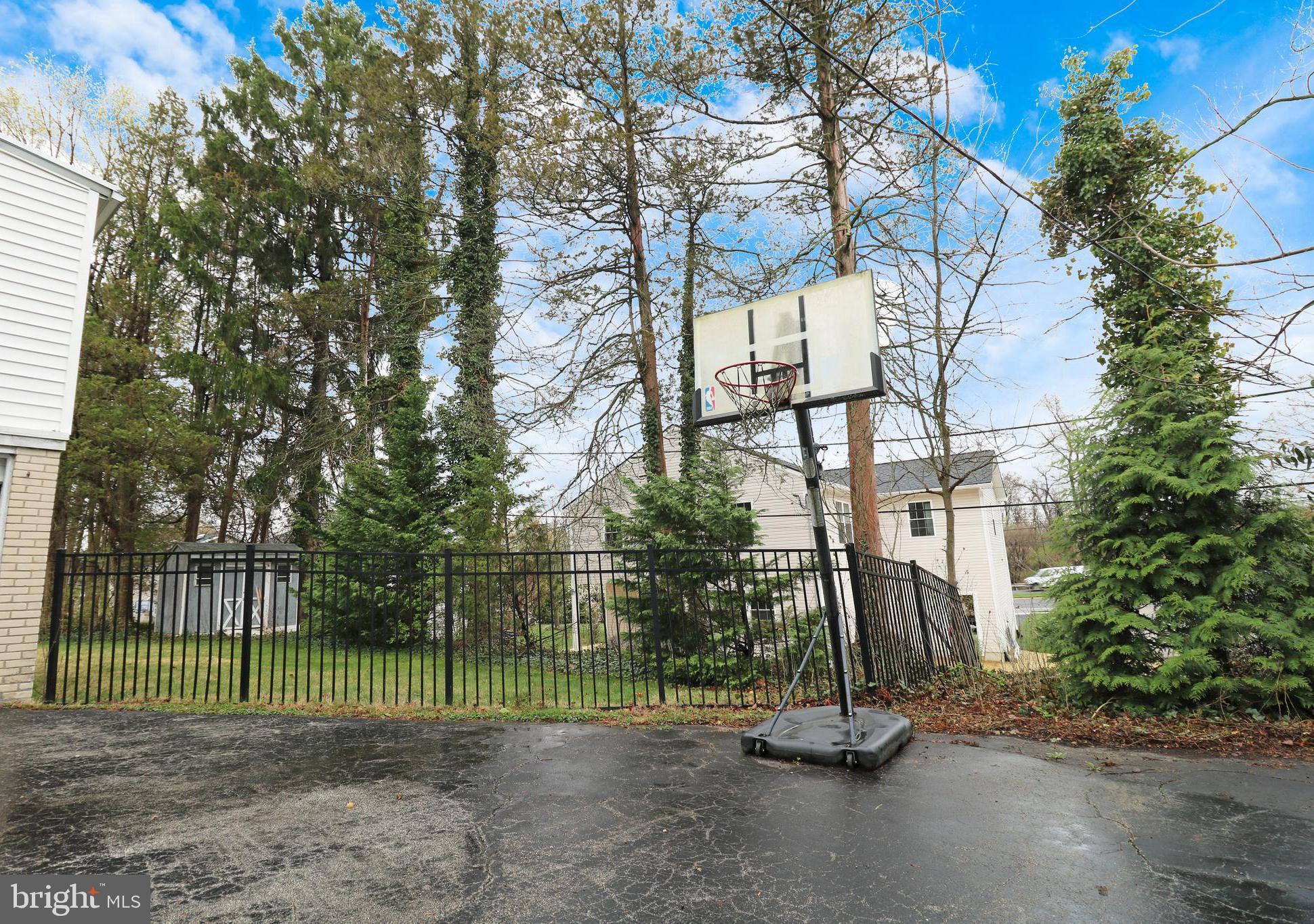 ROLLING GREEN - Residential