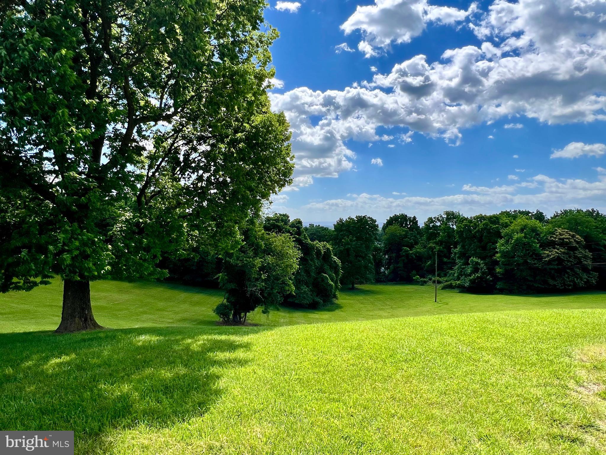 GLEN LEA - Land