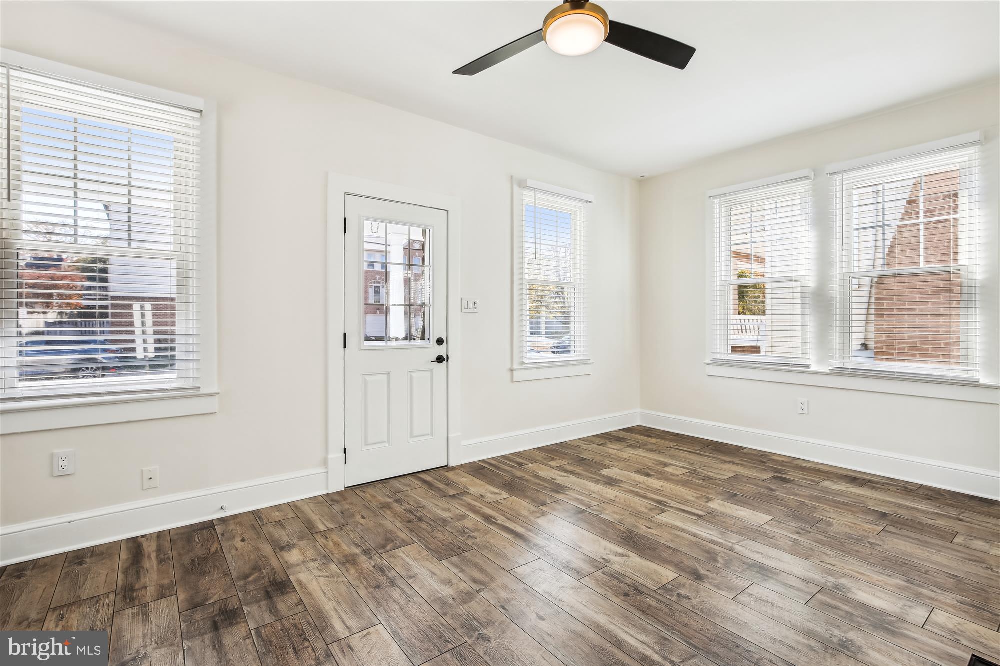 CLARENDON - Residential Lease