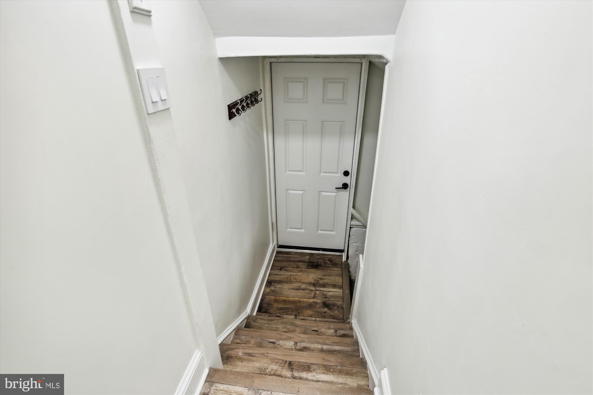 CLARENDON - Residential Lease