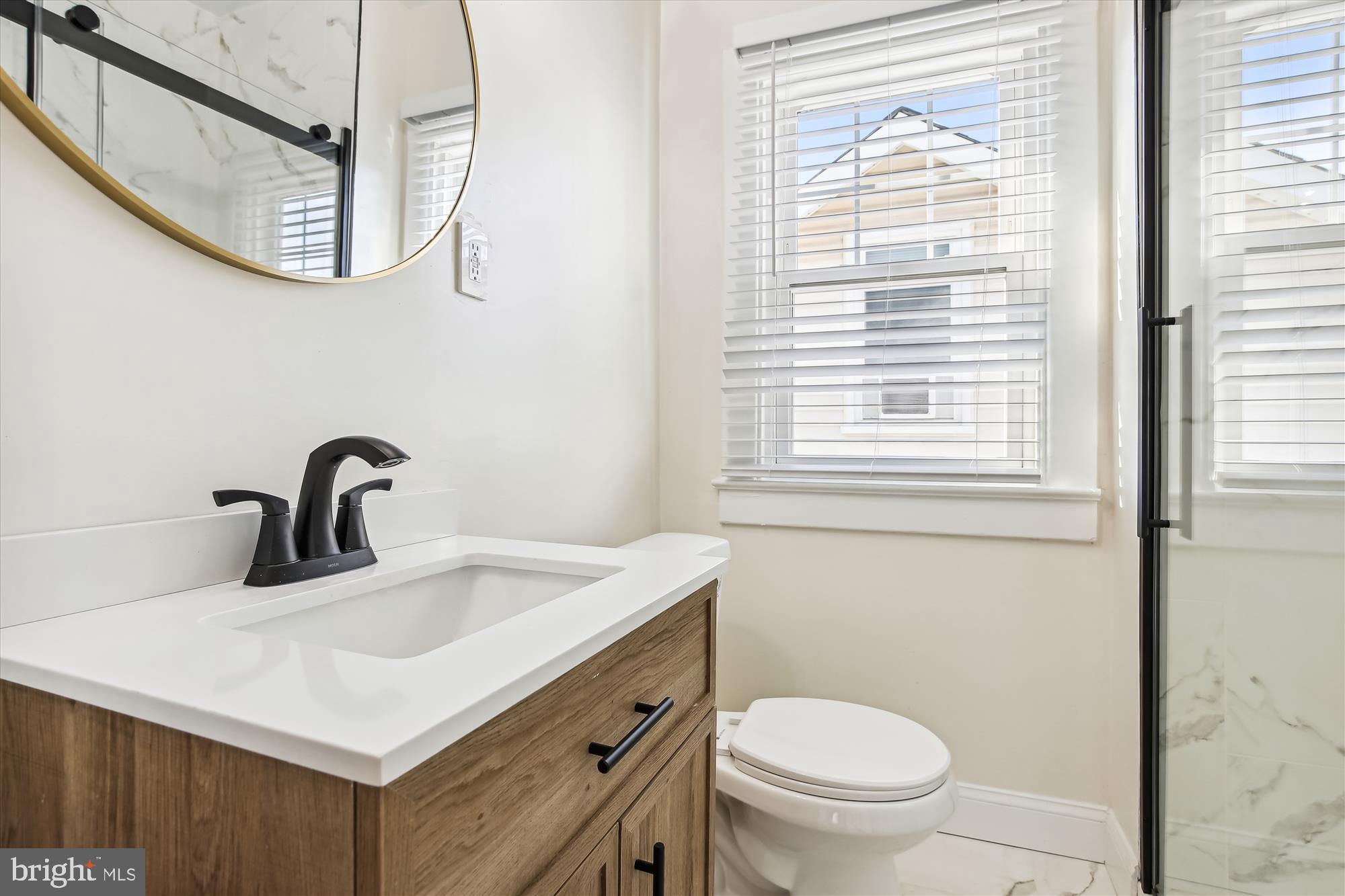 CLARENDON - Residential Lease
