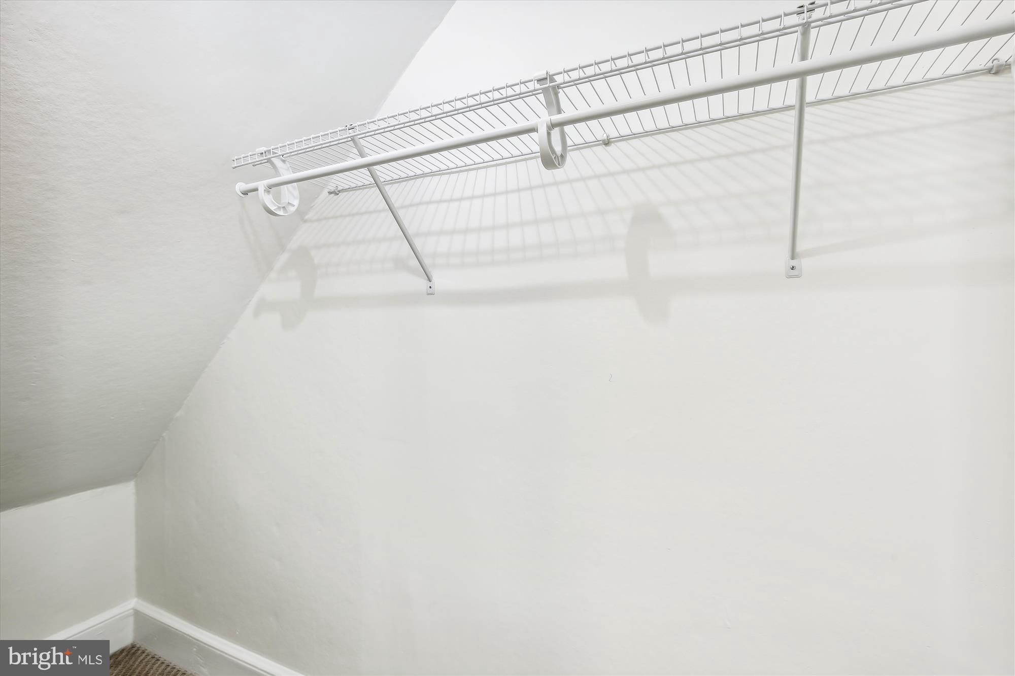 CLARENDON - Residential Lease