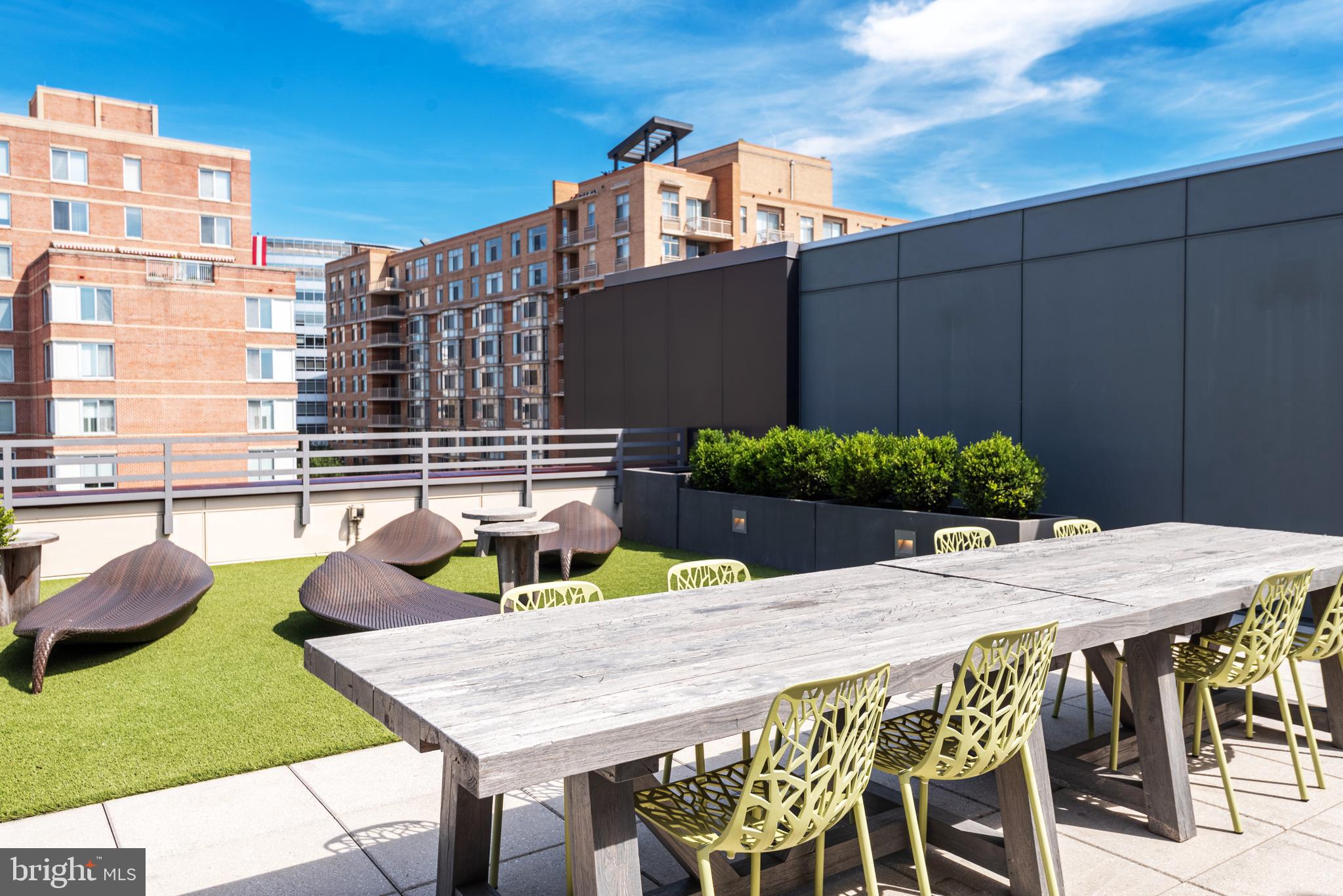 CLARENDON - Residential Lease