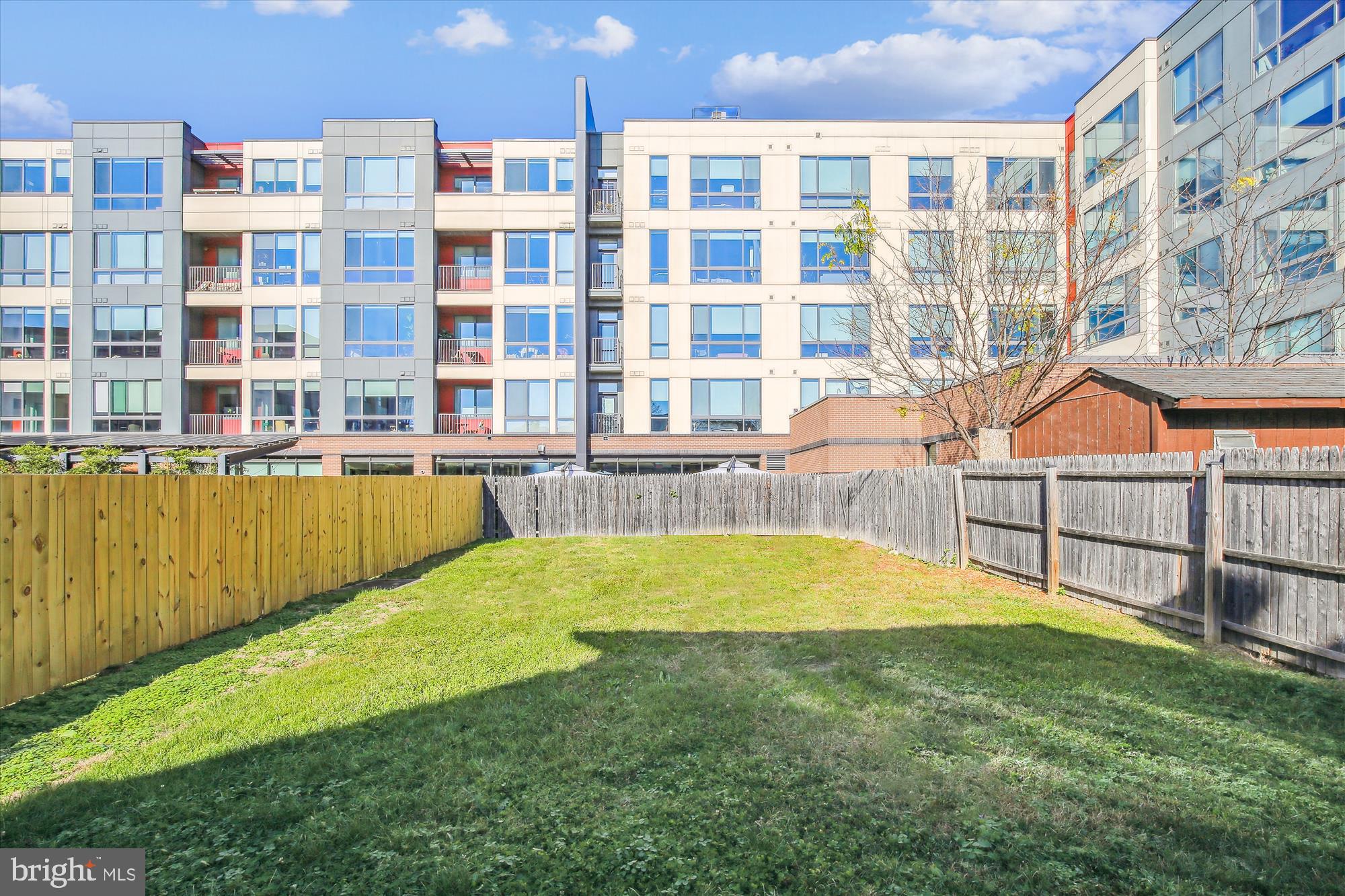 CLARENDON - Residential Lease