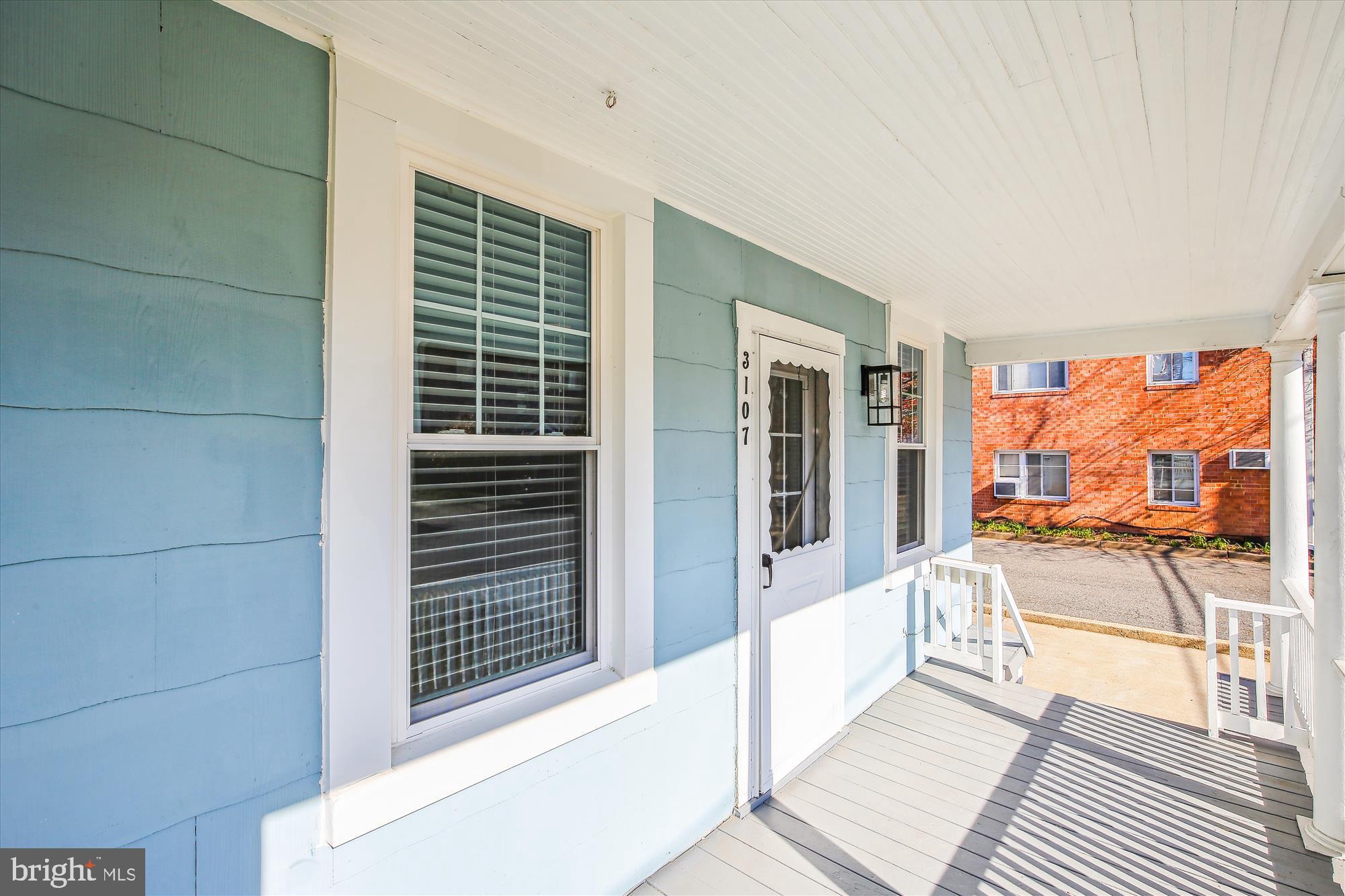 CLARENDON - Residential Lease