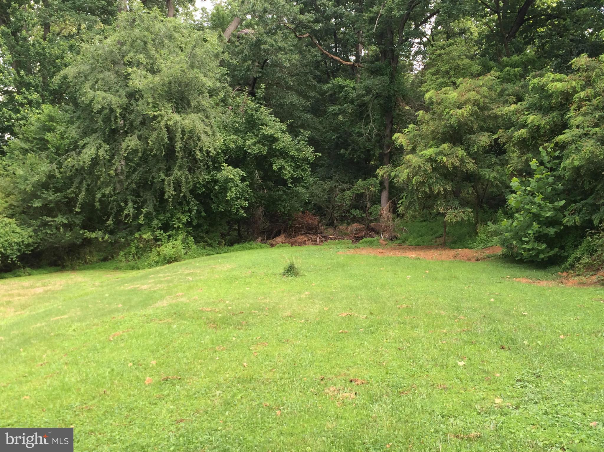 DAISY HILL ESTATES - Land