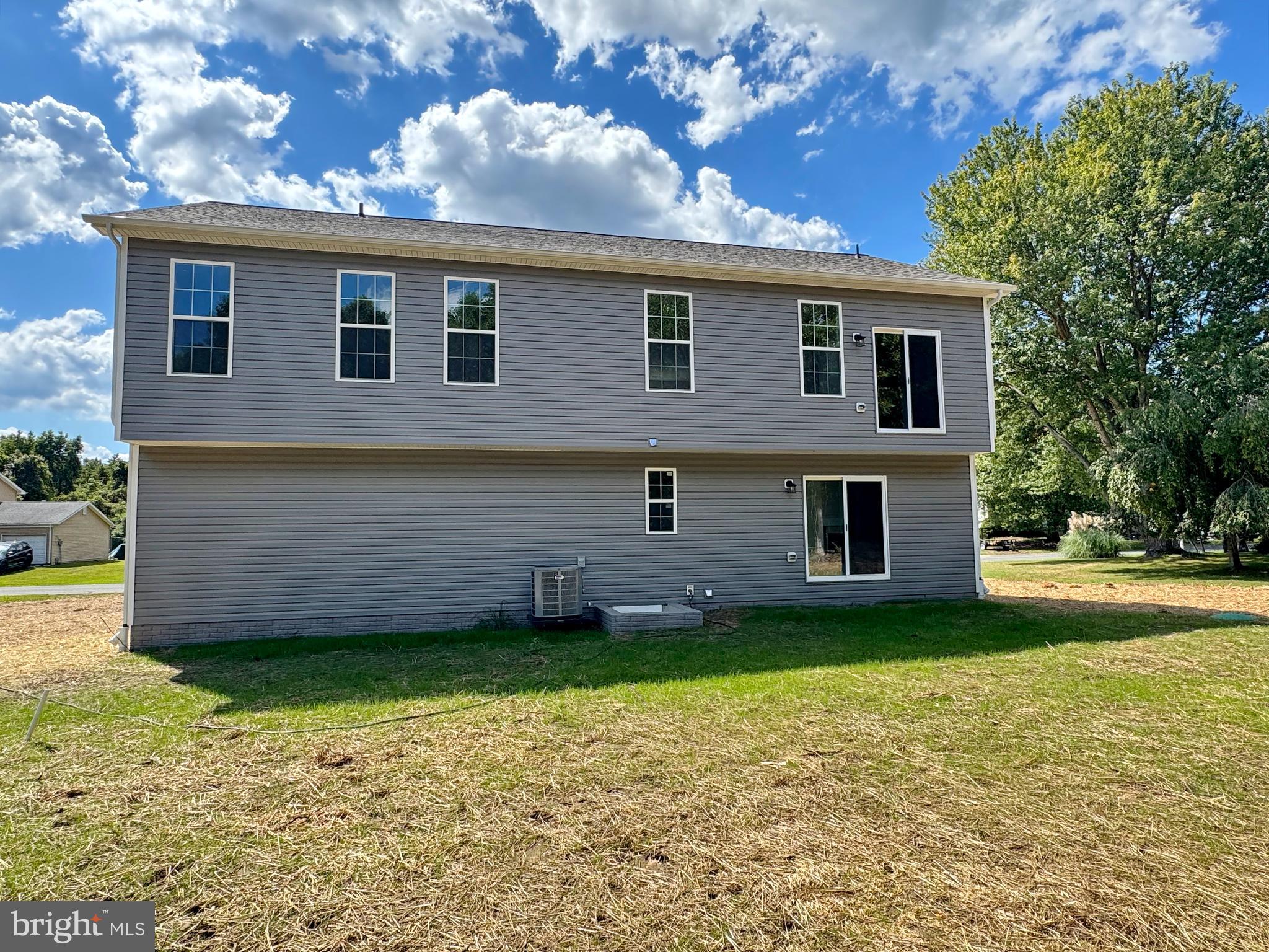 CLIFFTON ON THE POTOMAC - Residential
