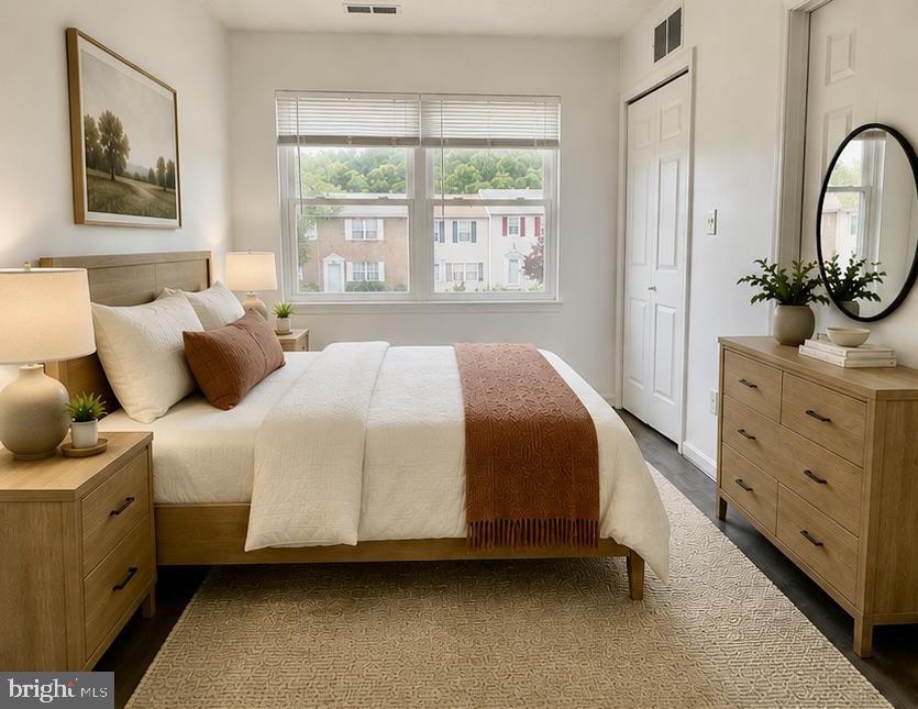 STONEYBROOKE VILLAGE - Residential