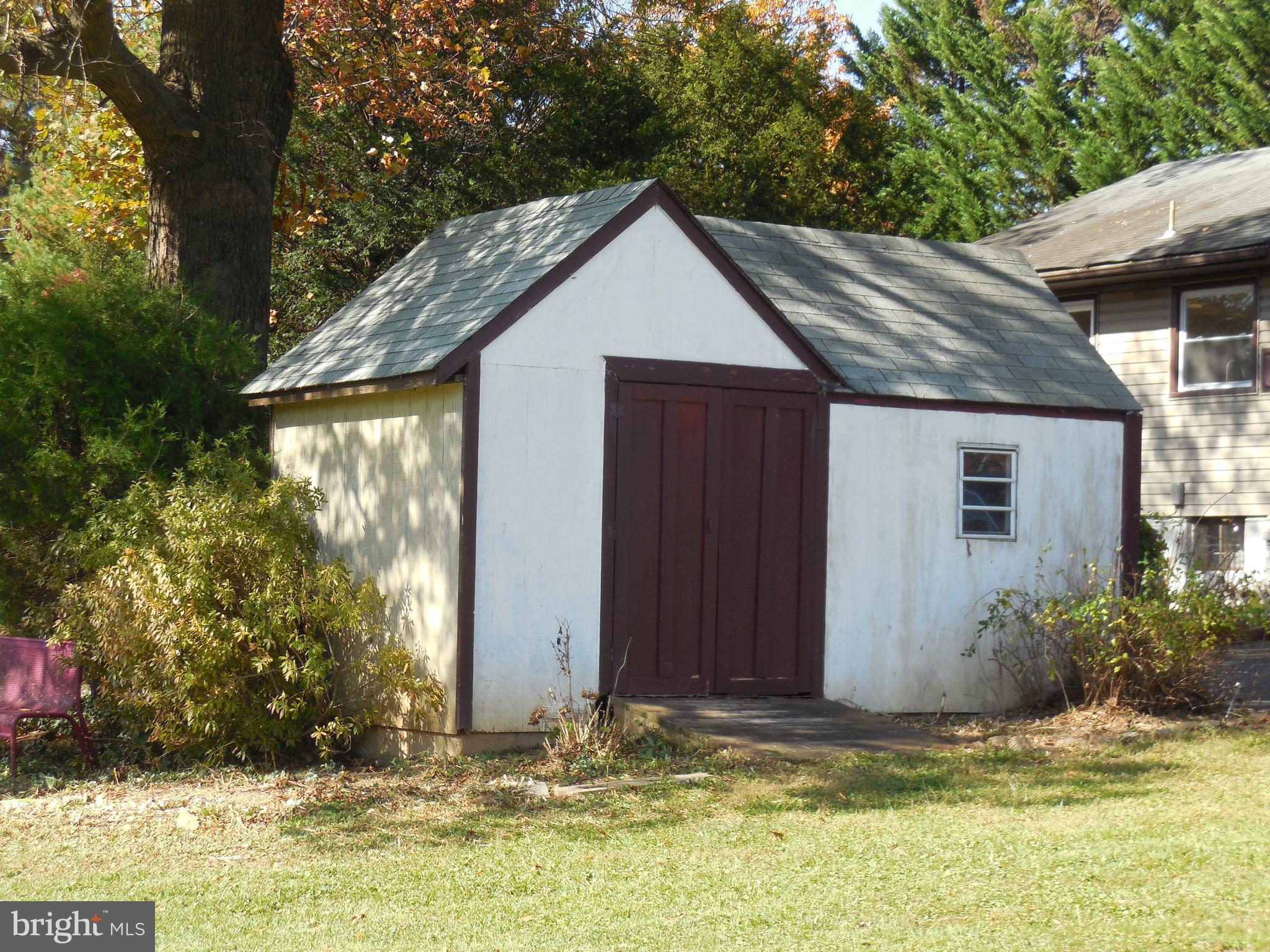 SUNNYBROOK FARMS - Residential