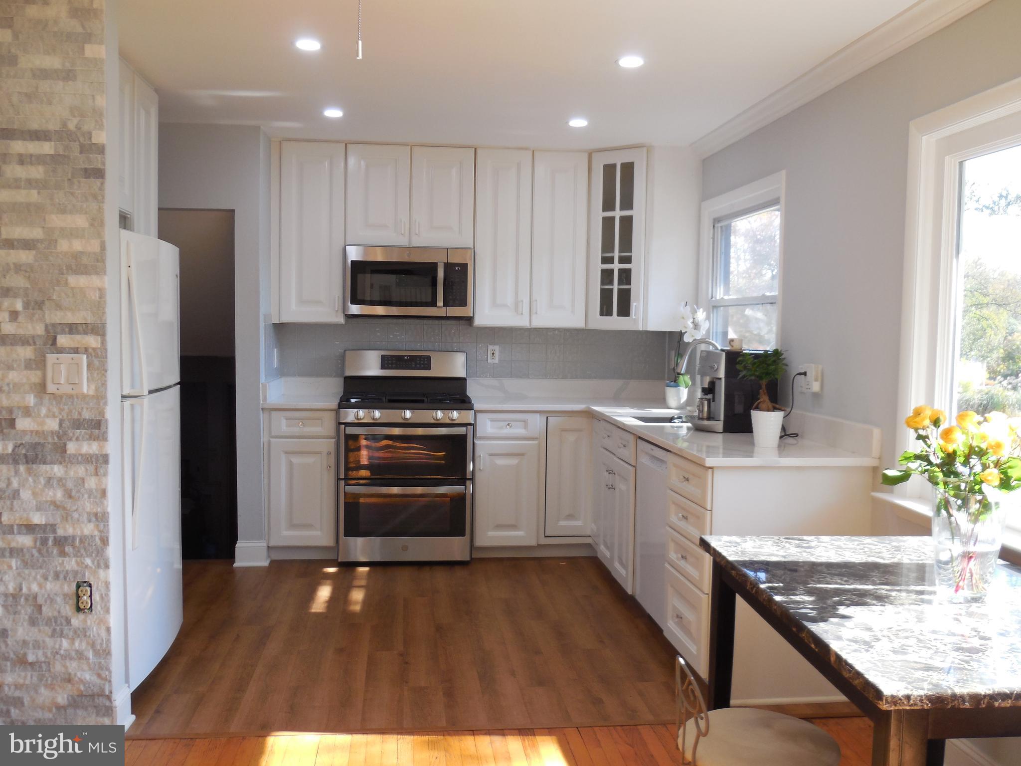 SUNNYBROOK FARMS - Residential