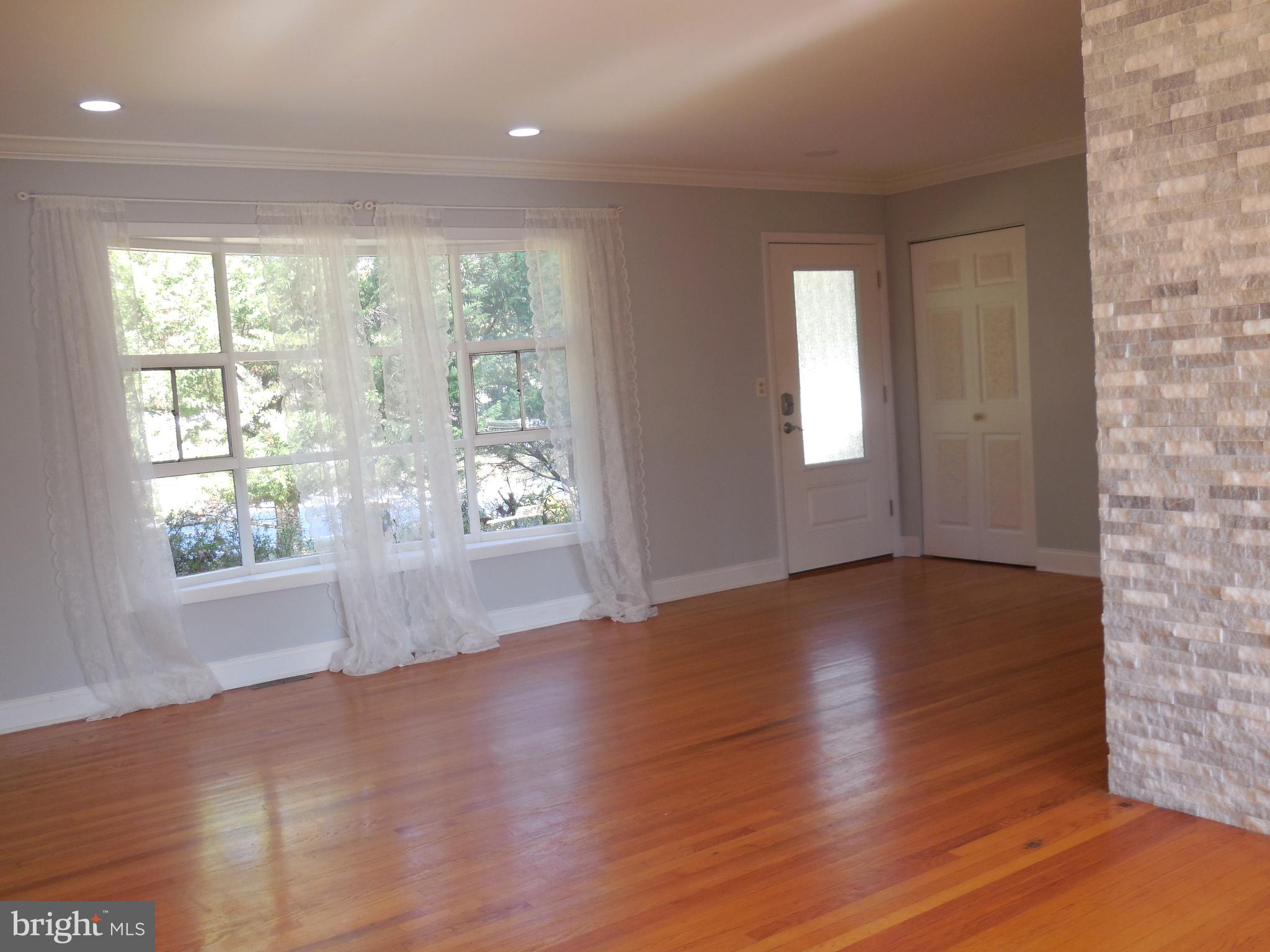 SUNNYBROOK FARMS - Residential